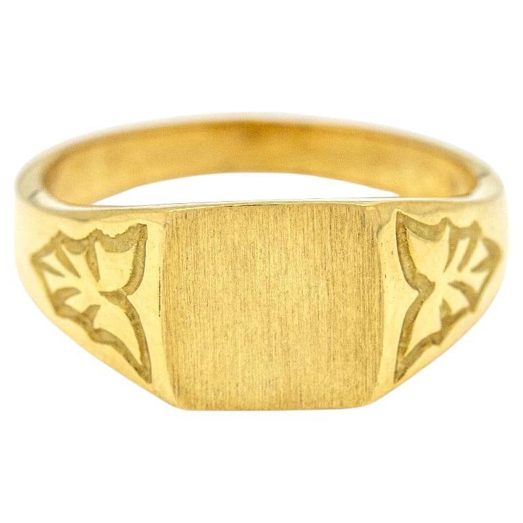 Square Seal Ring in Yellow Gold For Sale