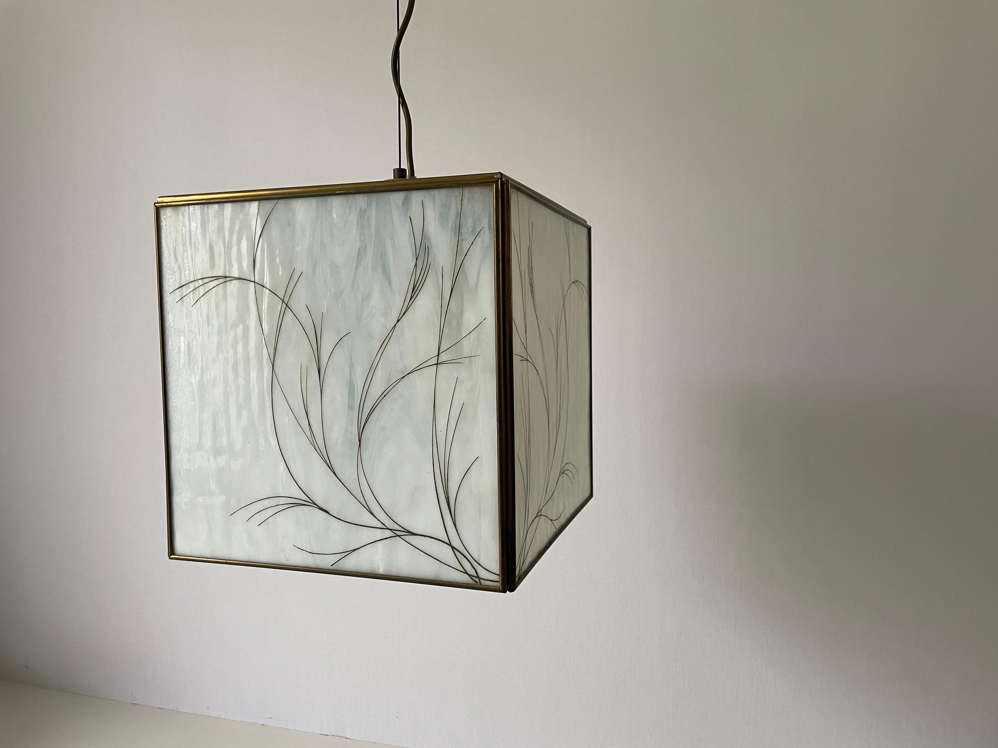 Plafonnier carré en verre et laiton, années 1960, Italie en vente 3