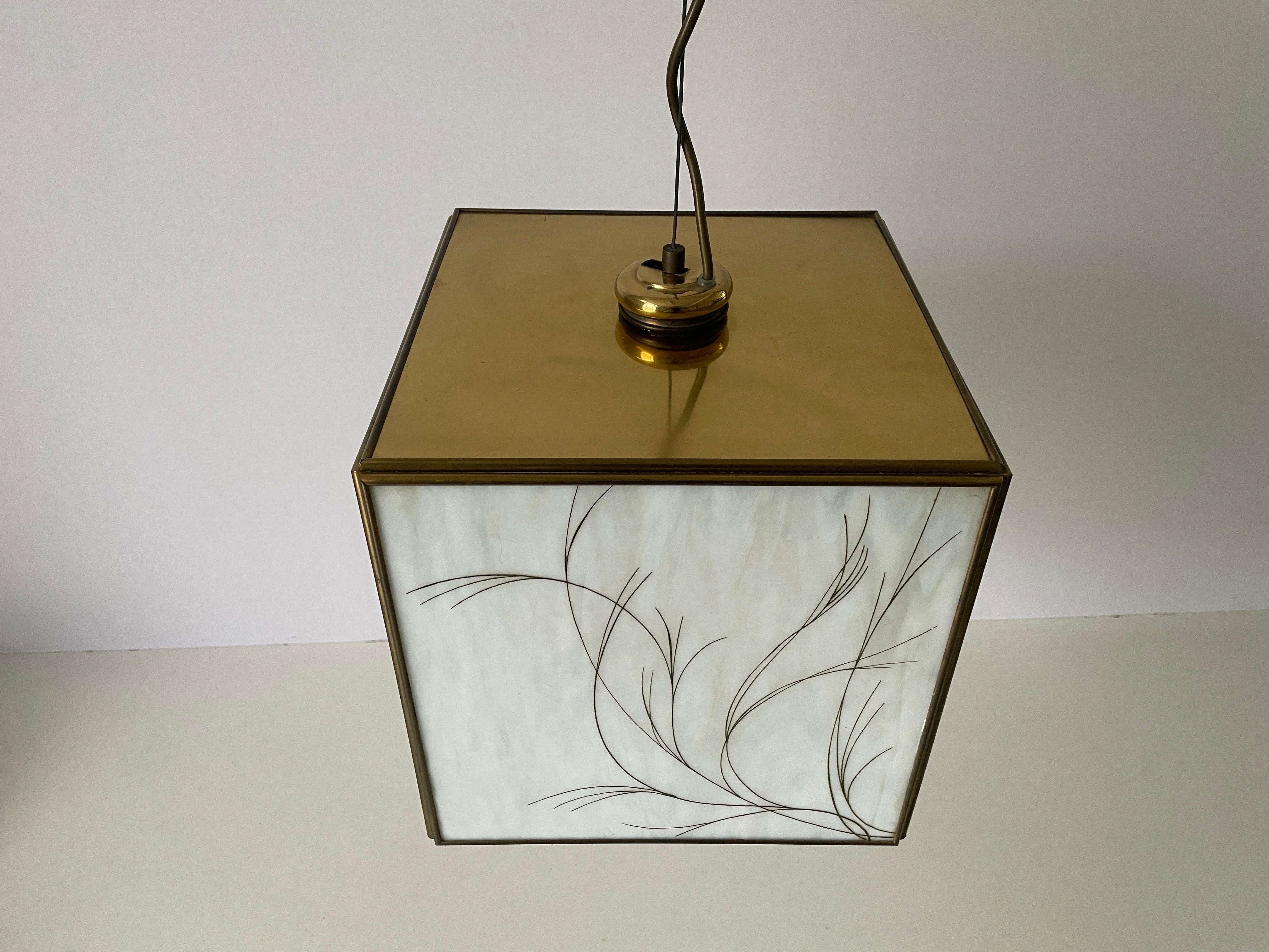 italien Plafonnier carré en verre et laiton, années 1960, Italie en vente