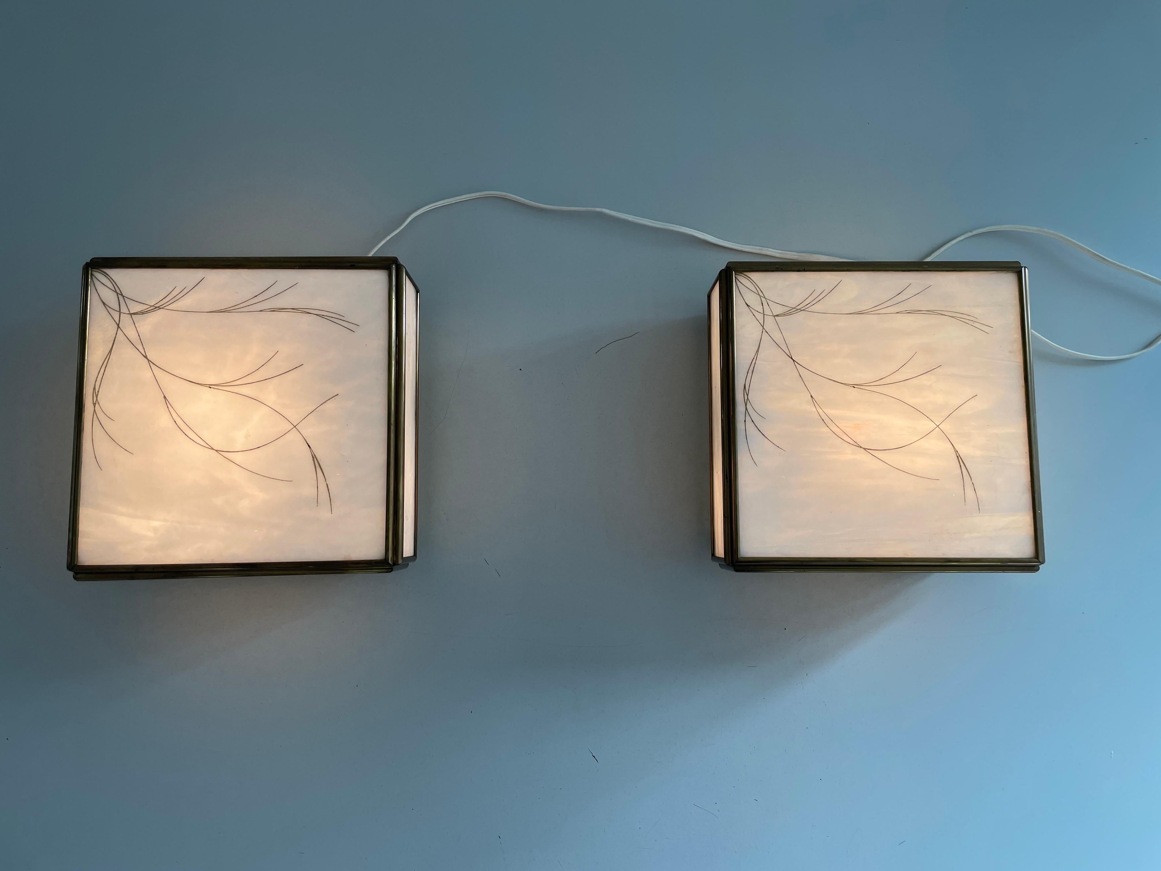 Square Shape Glass and Brass Pair of Wall Lamps, 1960s, Italy For Sale 5