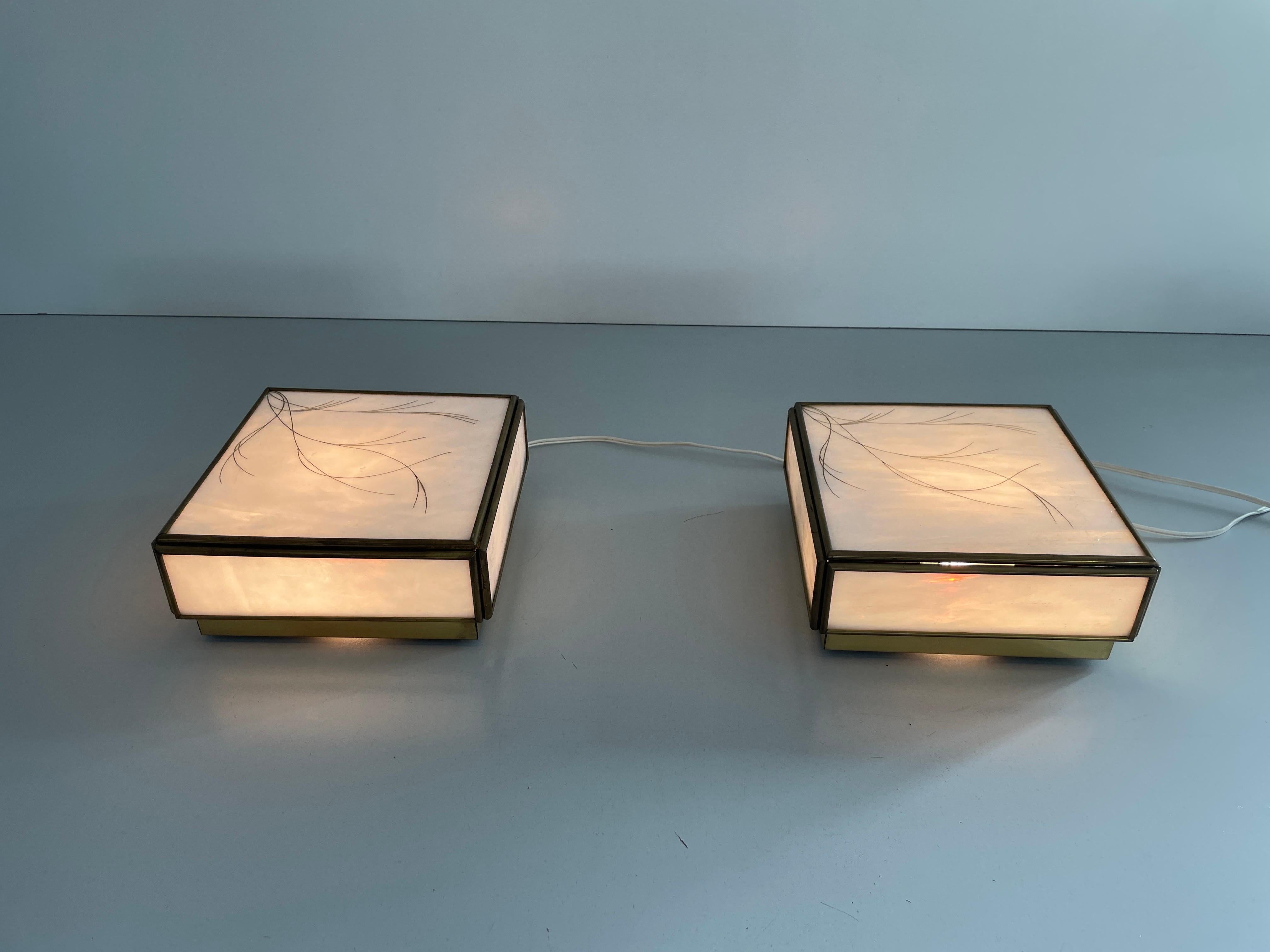 Square Shape Glass and Brass Pair of Wall Lamps, 1960s, Italy For Sale 7