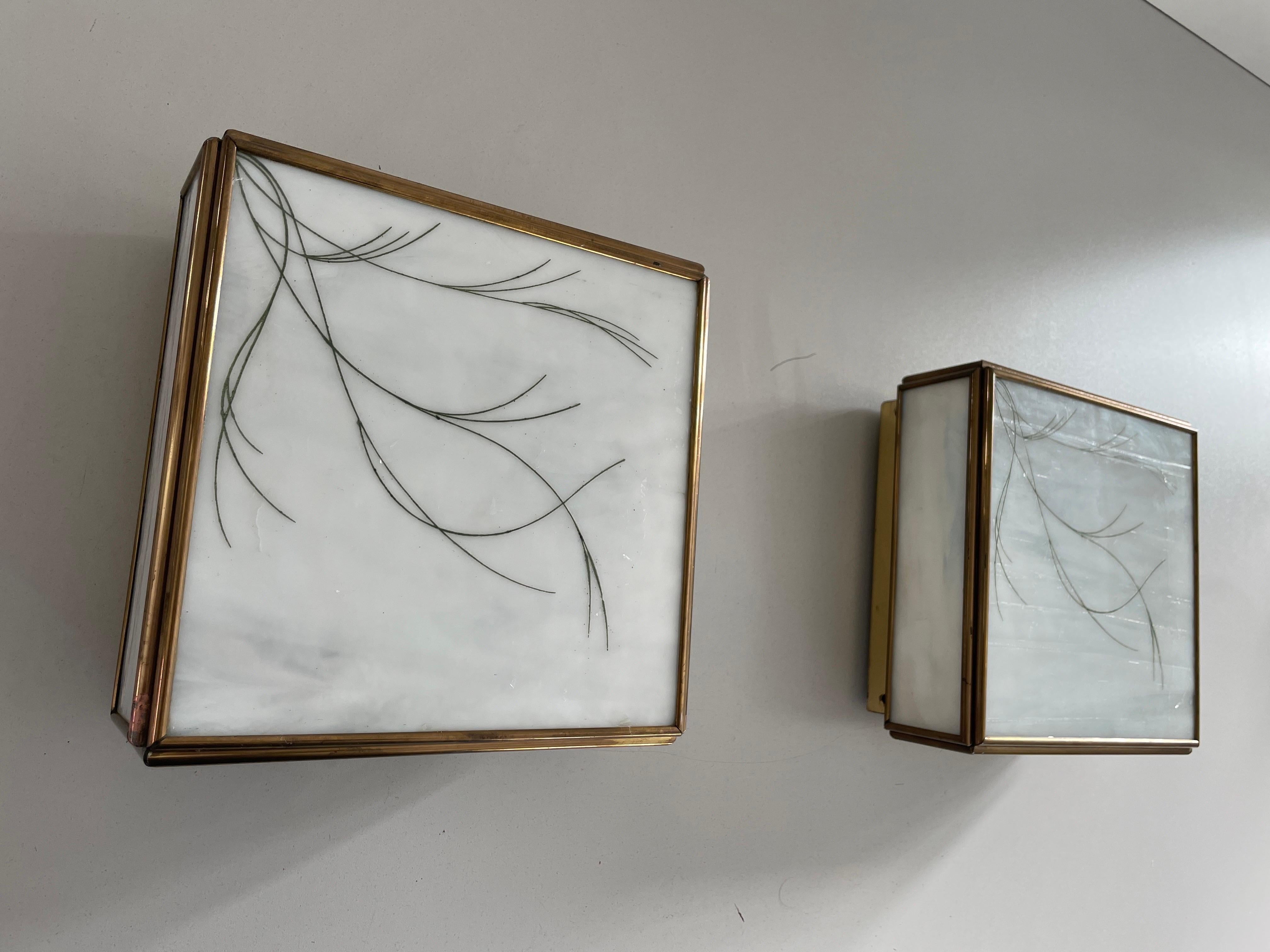 Square Shape Glass and Brass Pair of Wall Lamps, 1960s, Italy For Sale 3