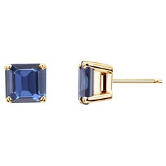 Square Shaped Sapphire 1.40 Carat 14 Karat Yellow Gold 0.20 Inch Stud Earrings 
