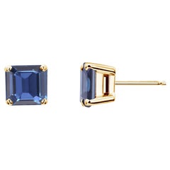 Vintage Square Shaped Sapphire 1.40 Carat 14 Karat Yellow Gold 0.20 Inch Stud Earrings 