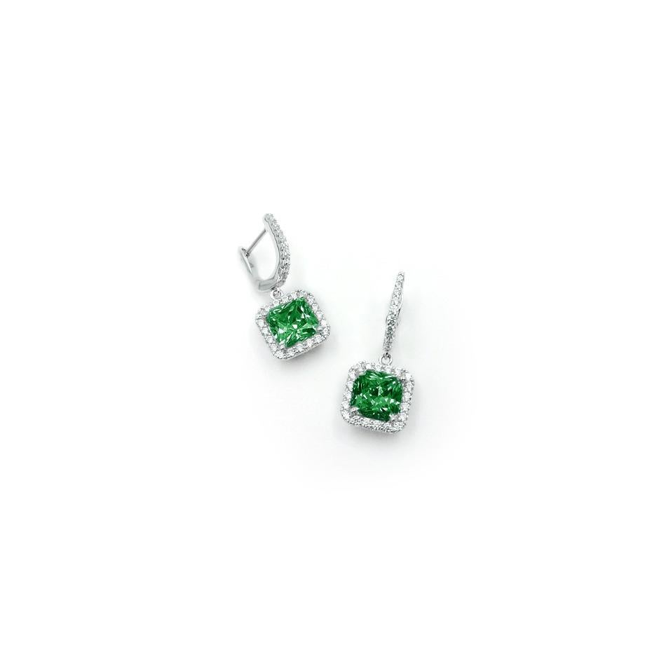 Square Silver Leverback Earrings Green In New Condition For Sale In Montreux, CH