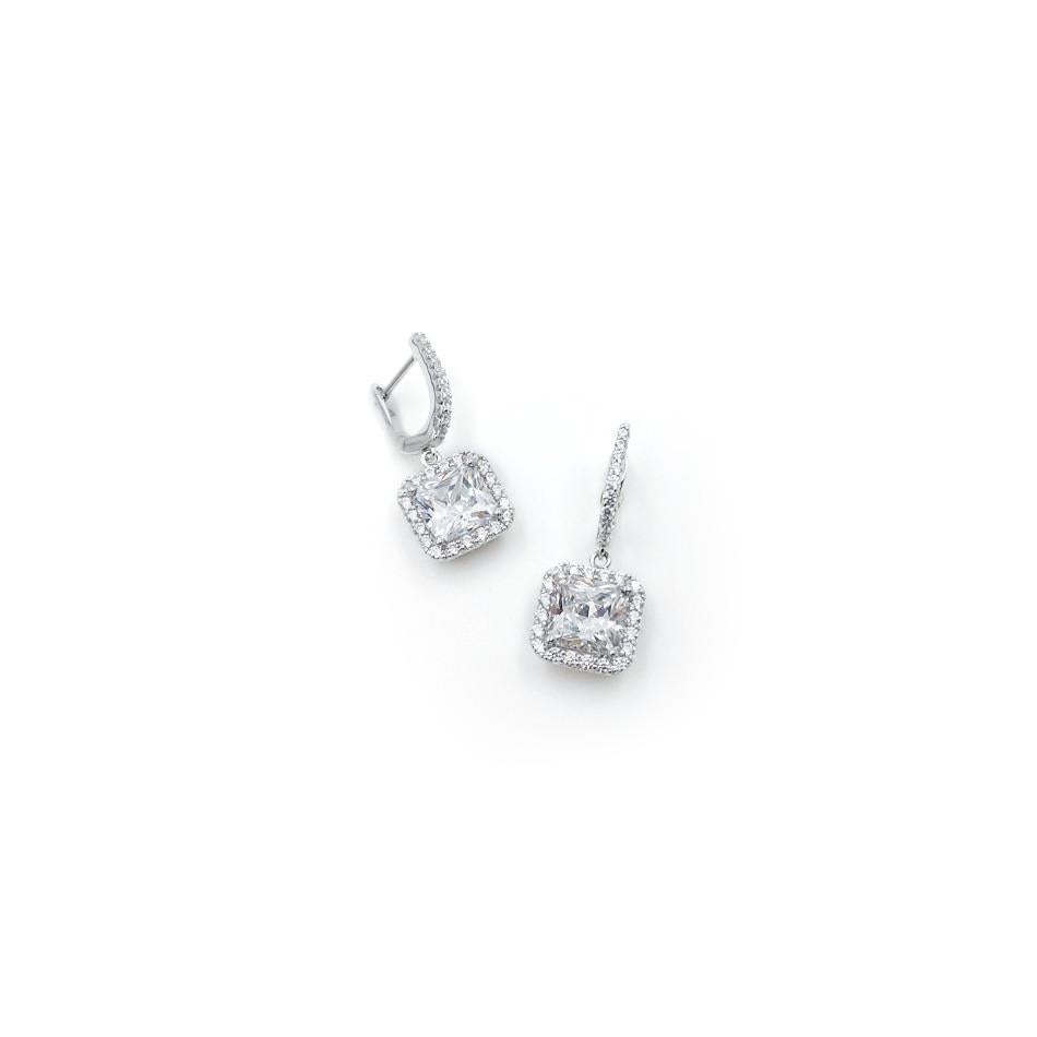 Square Silver Leverback Earrings White In New Condition For Sale In Montreux, CH