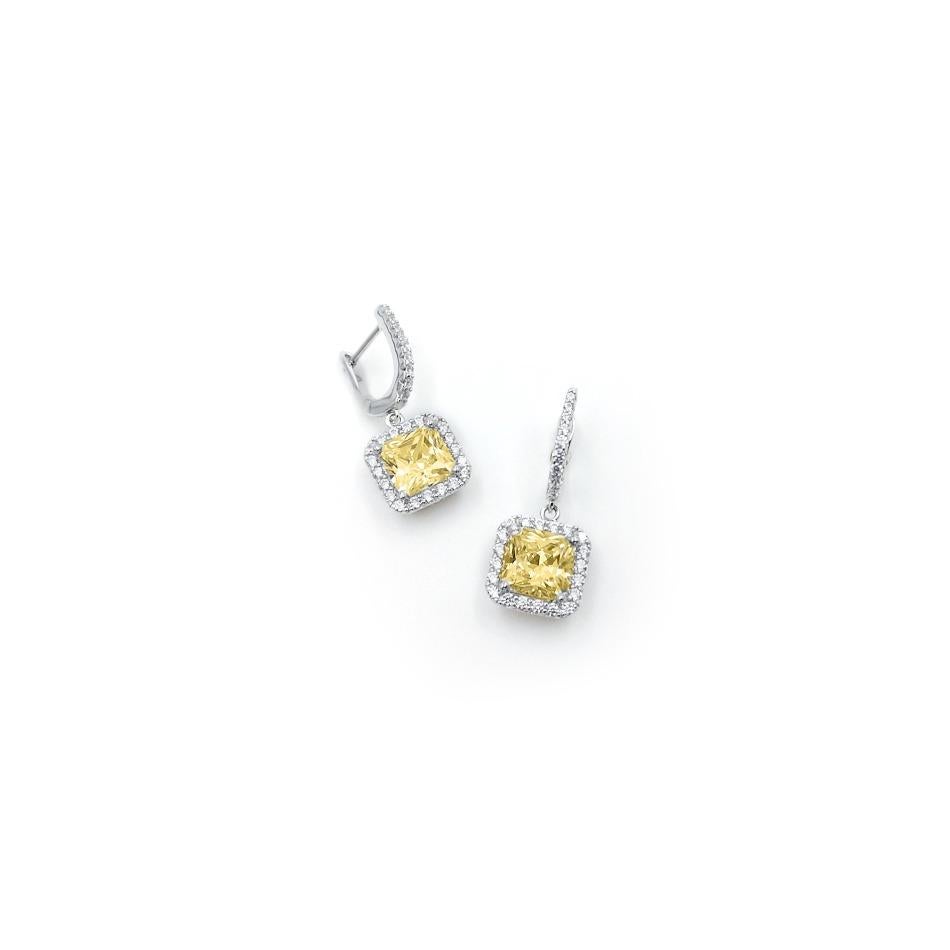 Square Silver Leverback Earrings Yellow In New Condition For Sale In Montreux, CH