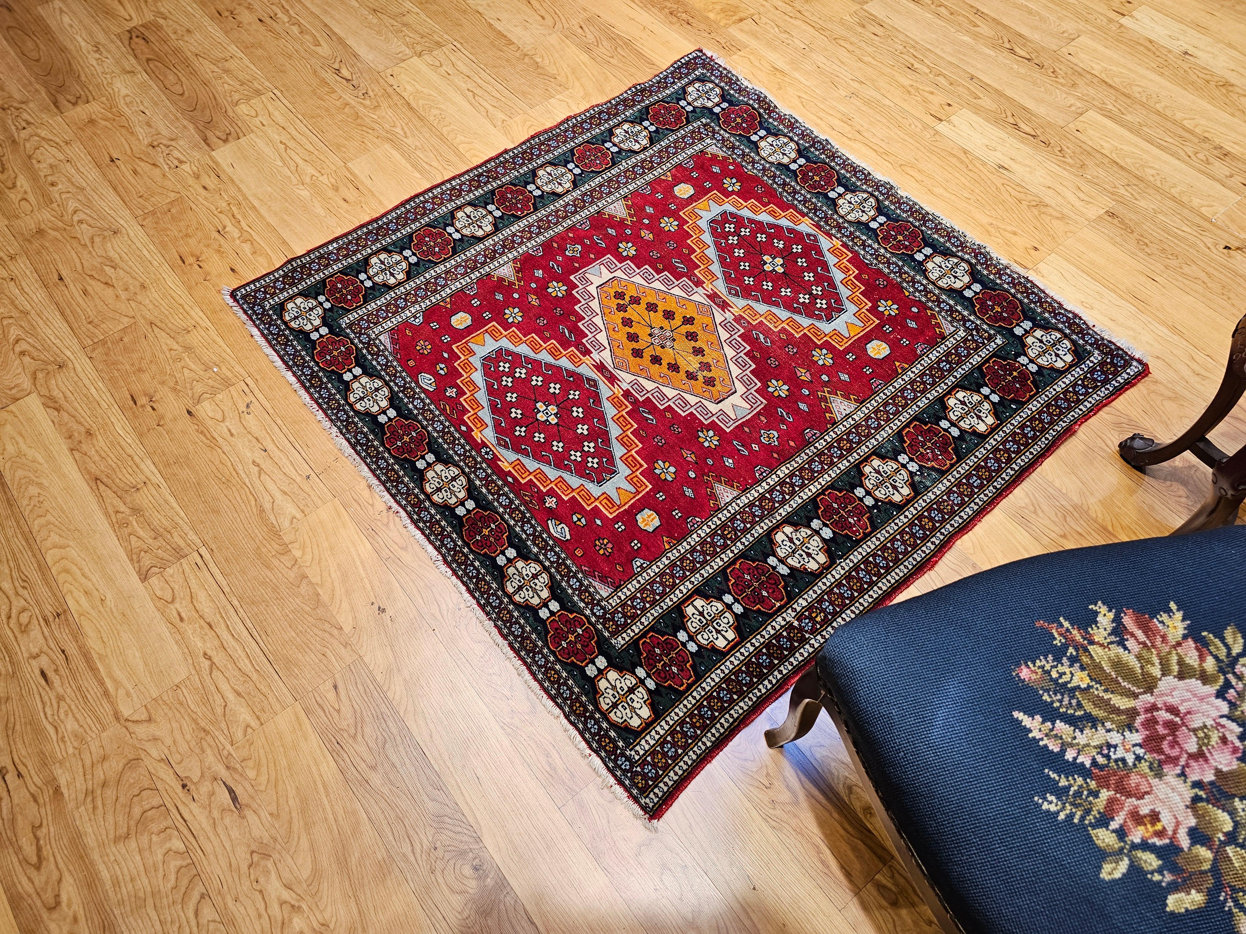 Alfombra Tribal Persa Vintage Cuadrada en venta 3
