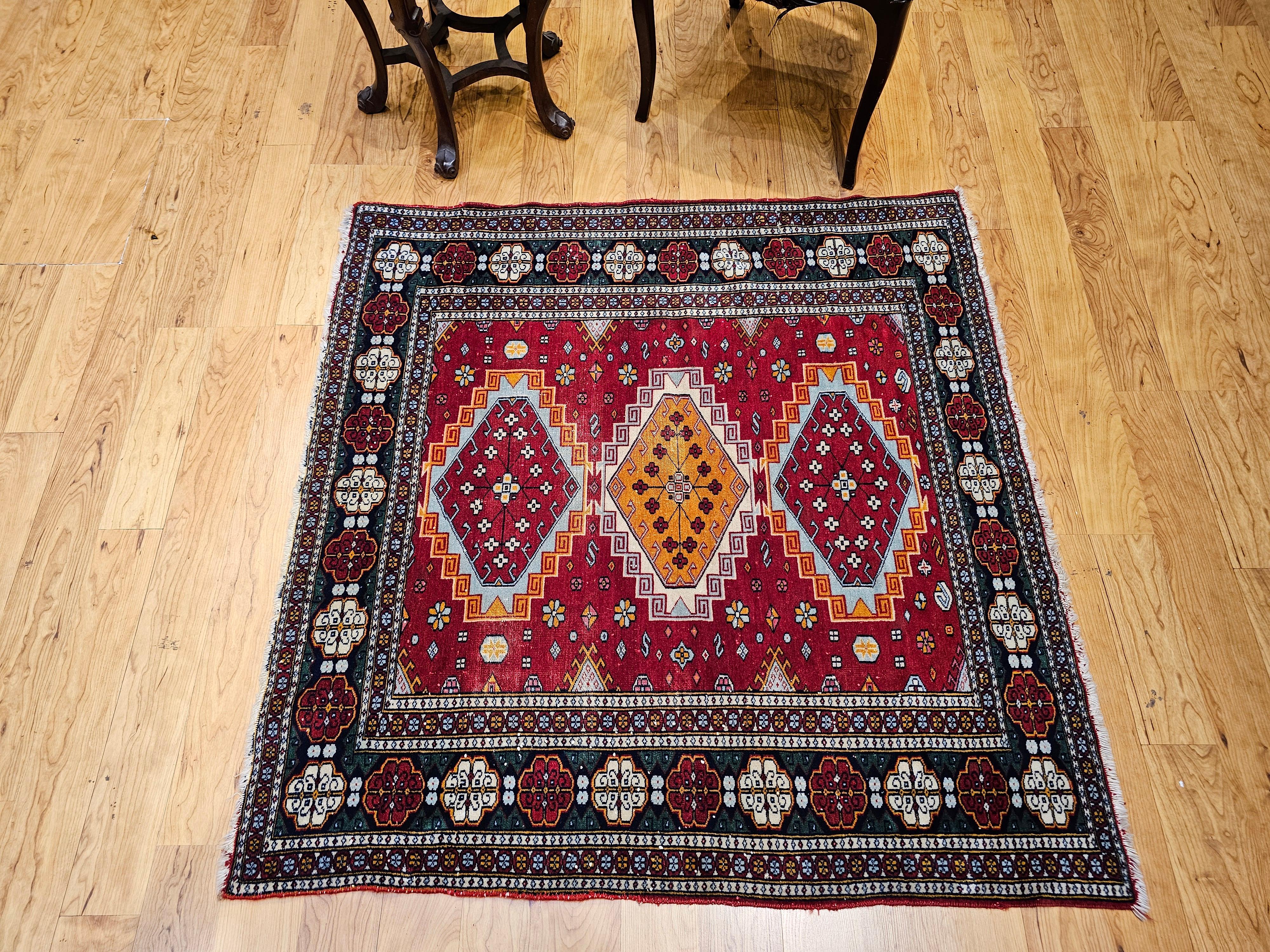 Alfombra Tribal Persa Vintage Cuadrada en venta 4
