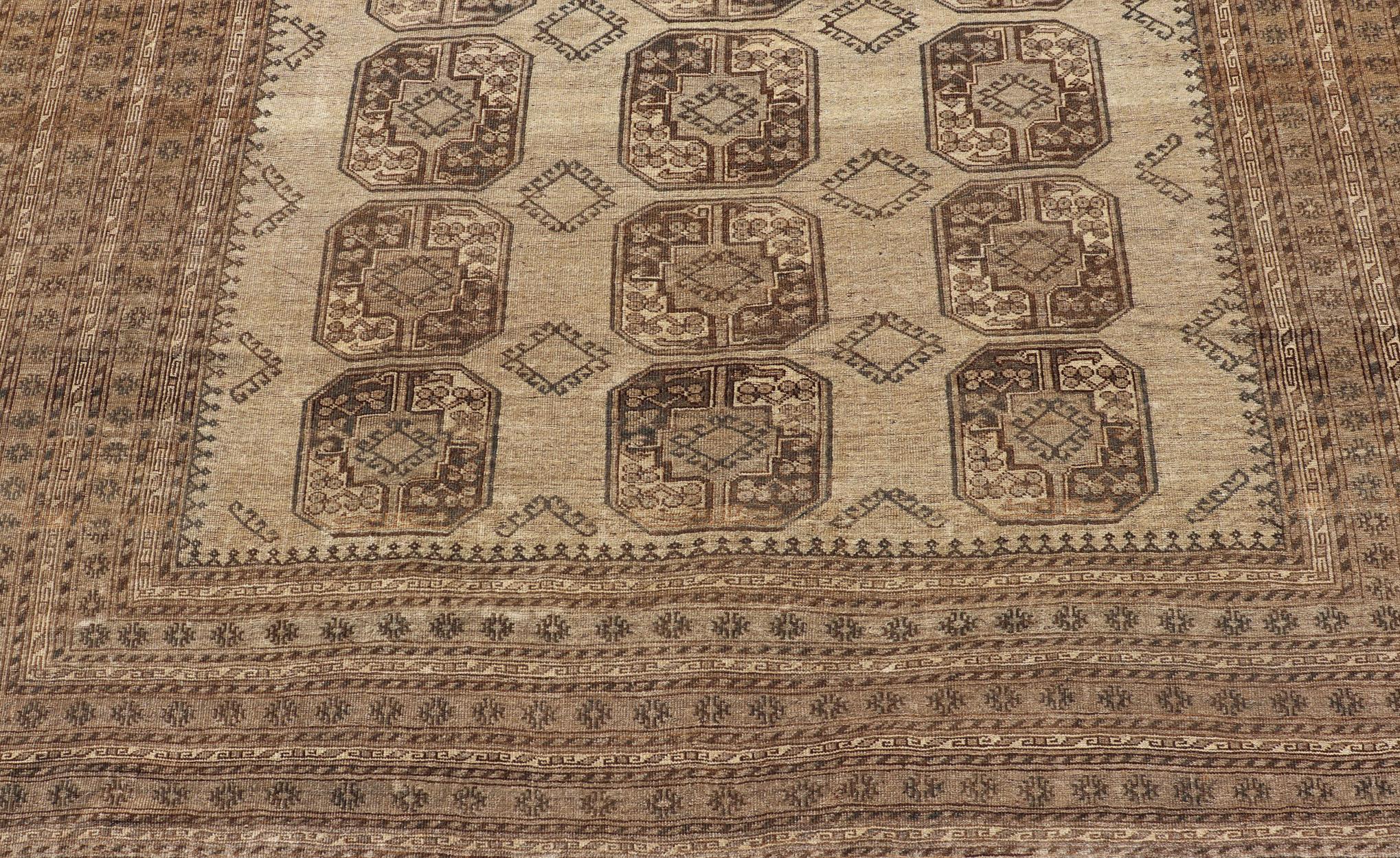 Square Sized Hand-Knotted Turkomen Ersari Rug in Wool with Repeating Gul Design For Sale 5