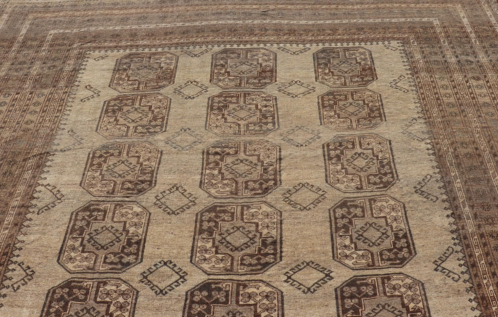 Square Sized Hand-Knotted Turkomen Ersari Rug in Wool with Repeating Gul Design For Sale 6