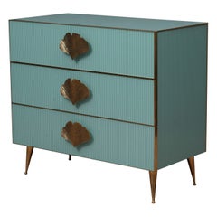 Commode carrée bleu ciel en verre et laiton, 2000
