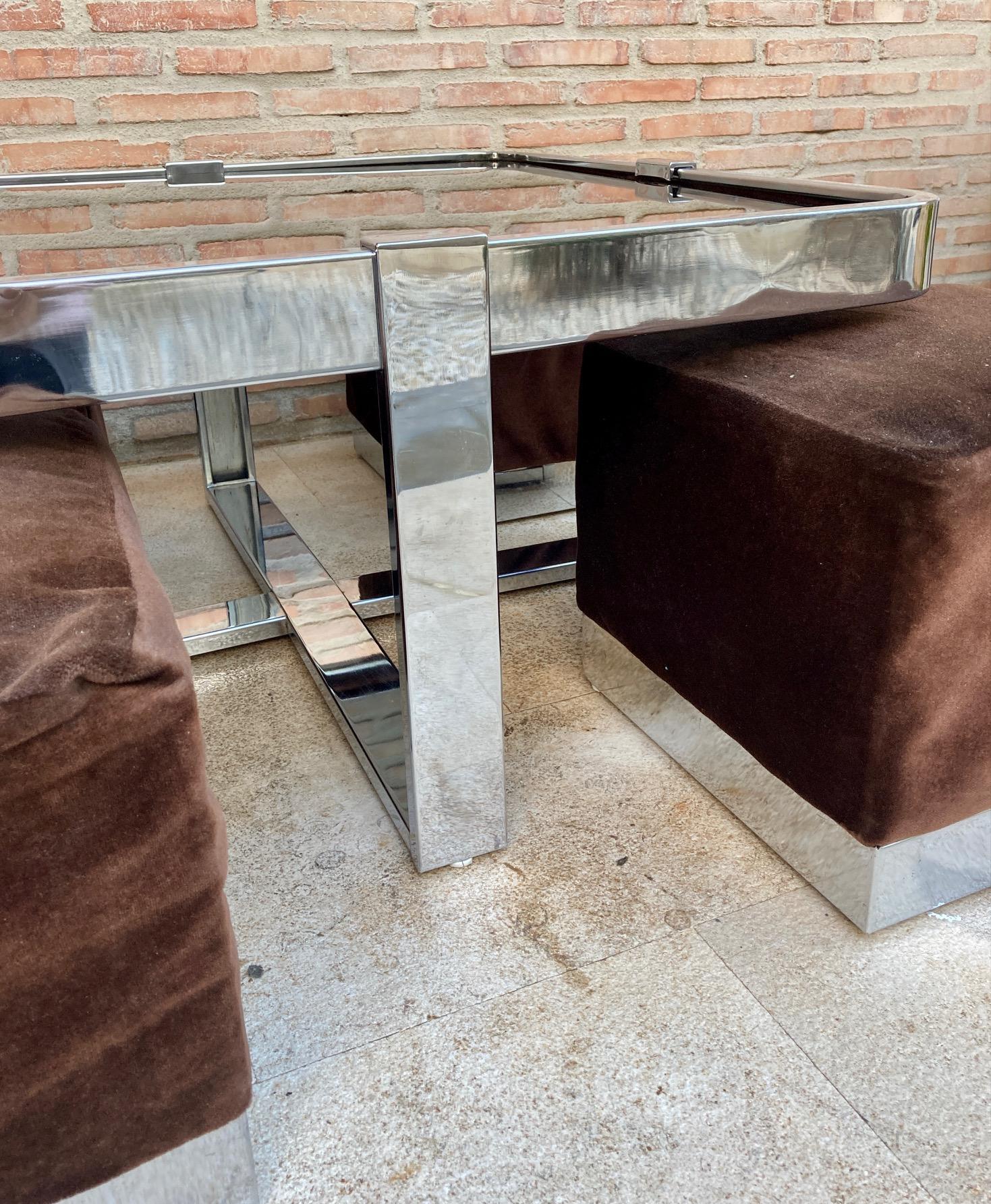 Square Smoked Glass and Steel Coffee or Side Table with Four Nesting Stools, 197 In Good Condition For Sale In Miami, FL