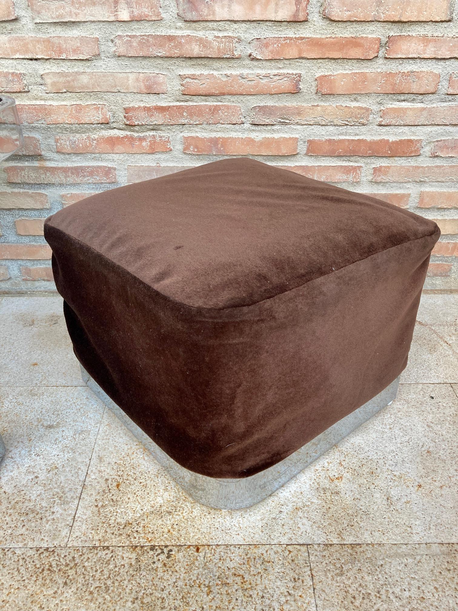 Table basse ou d'appoint carrée en verre fumé et acier avec quatre tabourets gigognes, 197 en vente 2