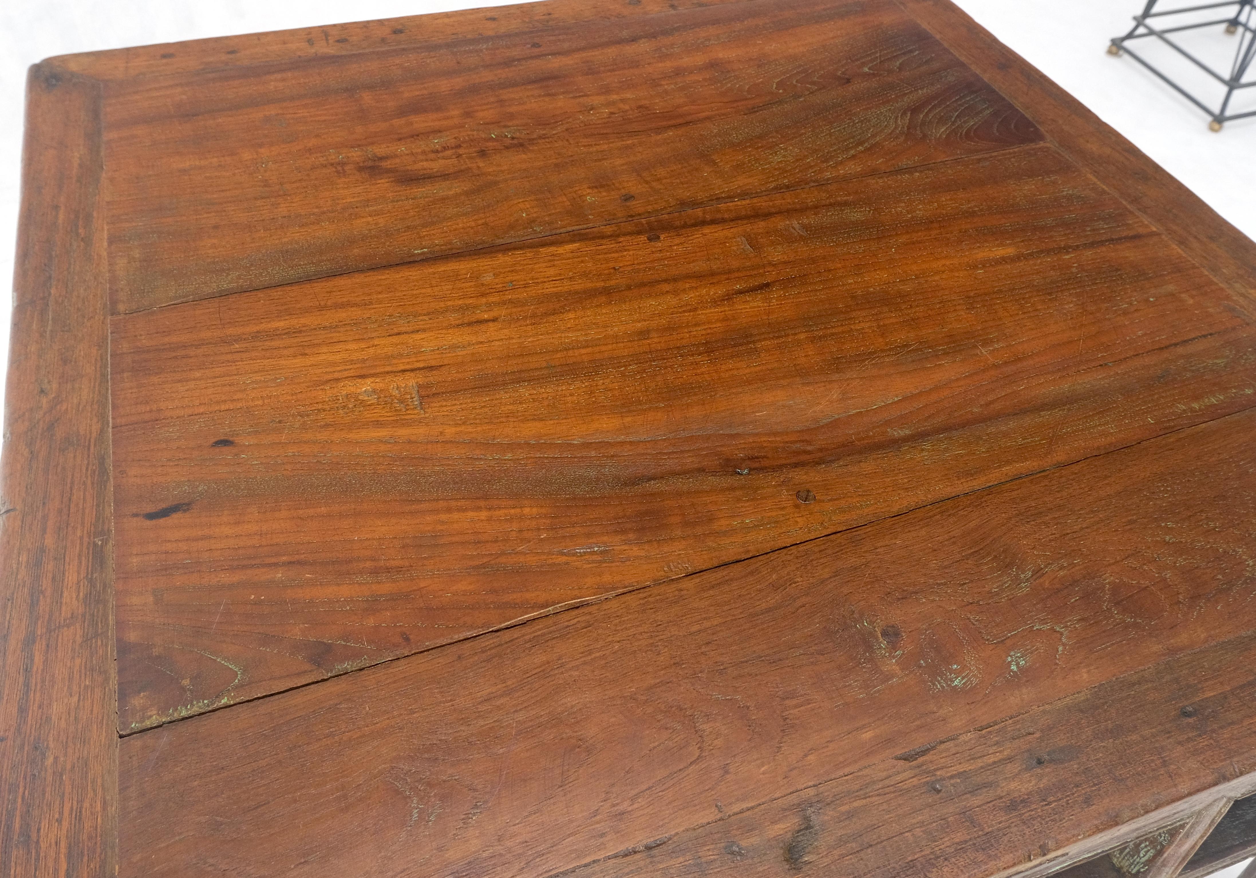 Lampe à café d'appoint en teck massif chinois du 19ème siècle Table d'appoint carrée Patina en vente 2