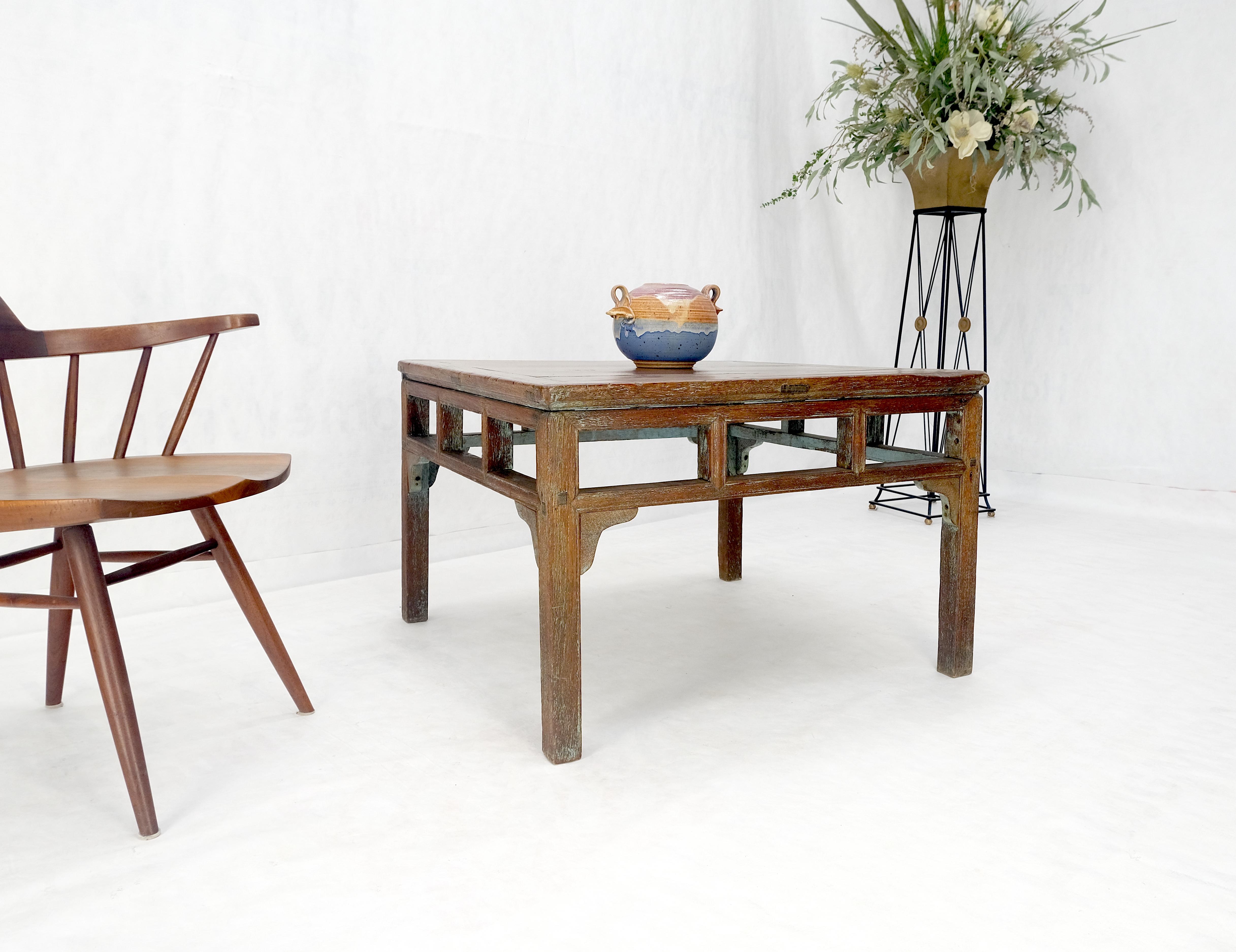 Lampe à café d'appoint en teck massif chinois du 19ème siècle Table d'appoint carrée Patina en vente 1