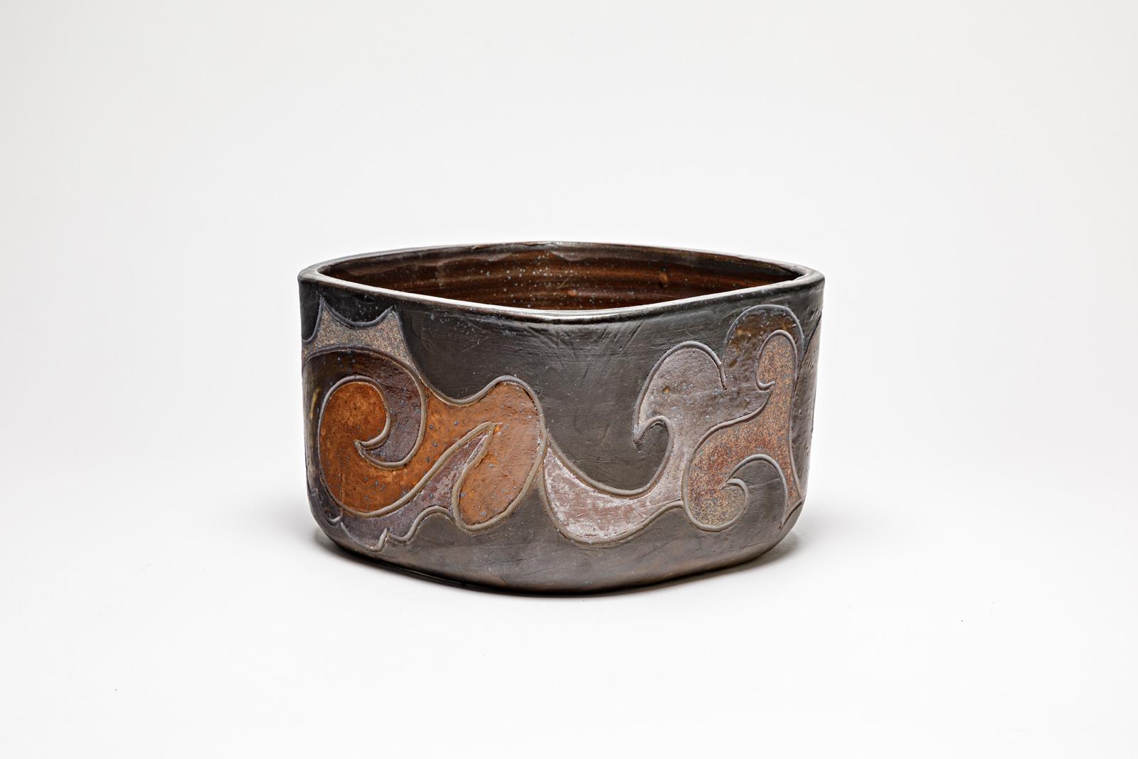 Français Pot carré en grès à décor abstrait de Georges Martin, vers 1970-1980 en vente