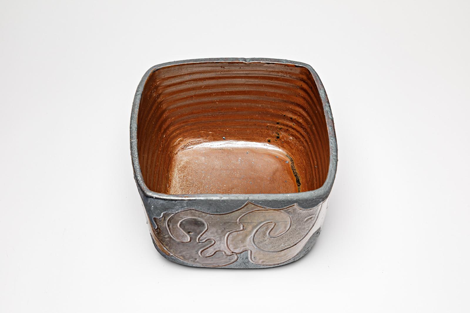 Céramique Pot carré en grès à décor abstrait de Georges Martin, vers 1970-1980 en vente