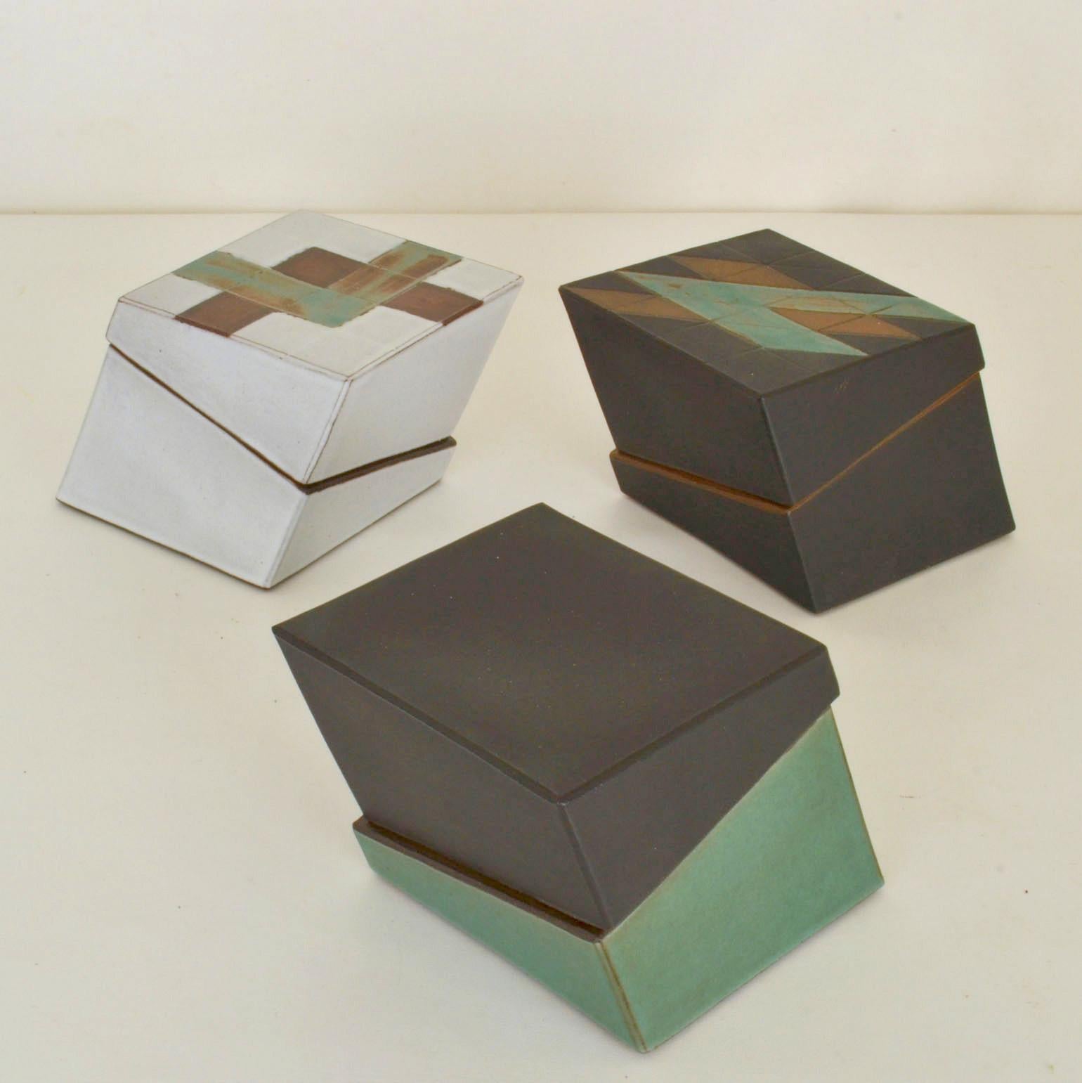 Square Studio Pottery Boxes, Sage Green, Black and White In Excellent Condition For Sale In London, GB