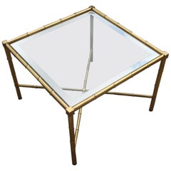 Table basse carrée en laiton, plateau en verre doré et miroir, design italien des années 1970, tige en bambou