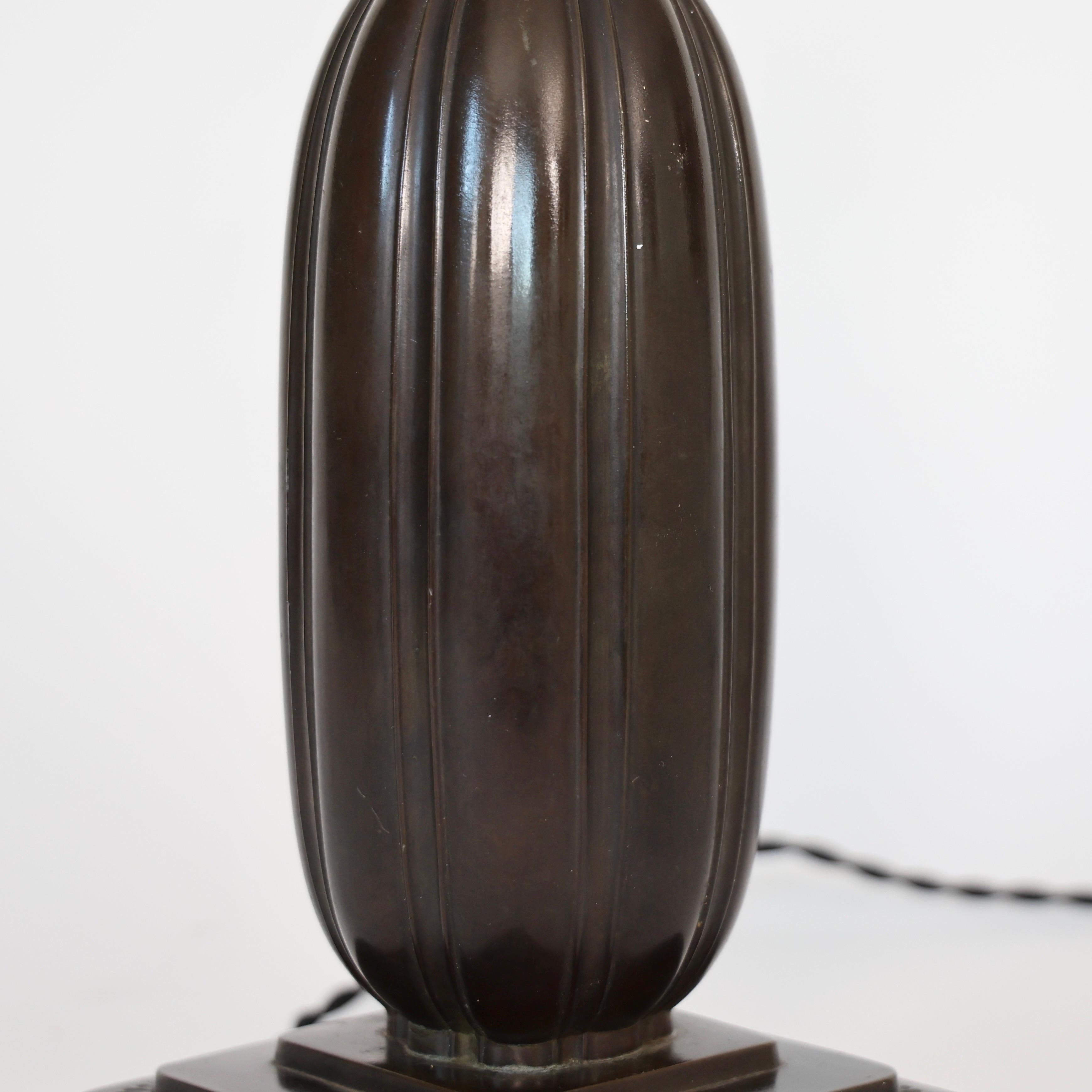 Quadratische Tischlampe von Just Andersen, 1930er Jahre, Dänemark im Angebot 2