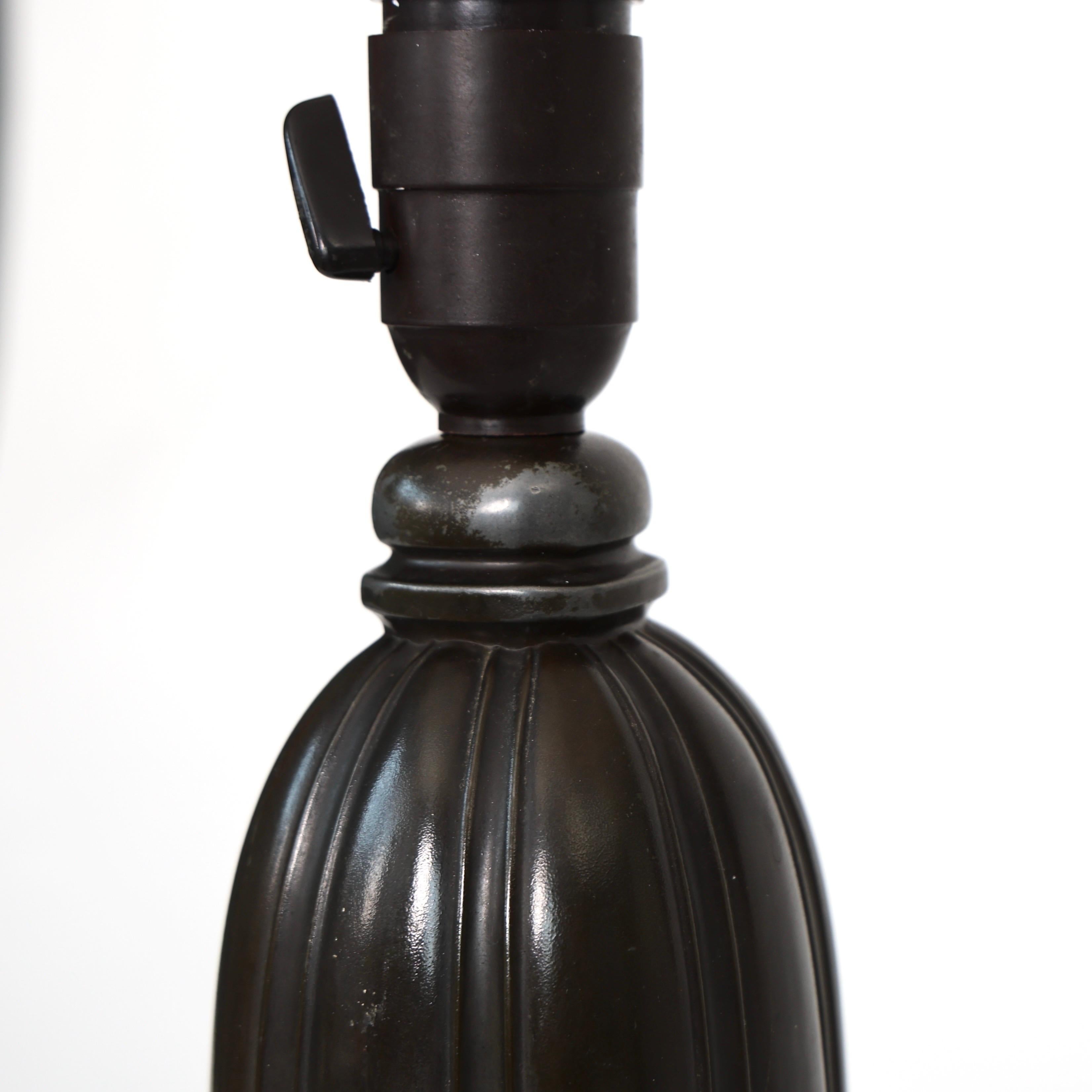Quadratische Tischlampe von Just Andersen, 1930er Jahre, Dänemark im Angebot 1