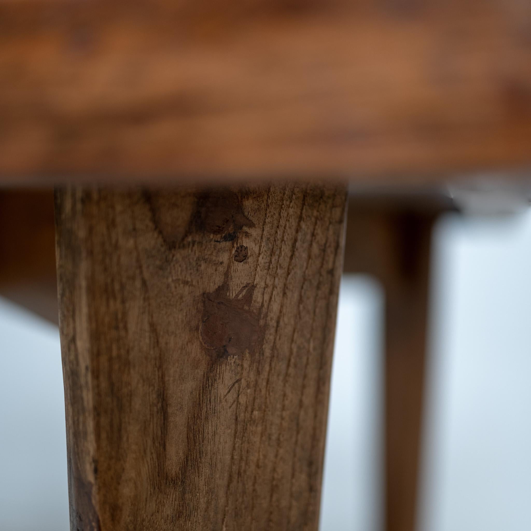 20ième siècle Table carrée Pierre Jeanneret en vente