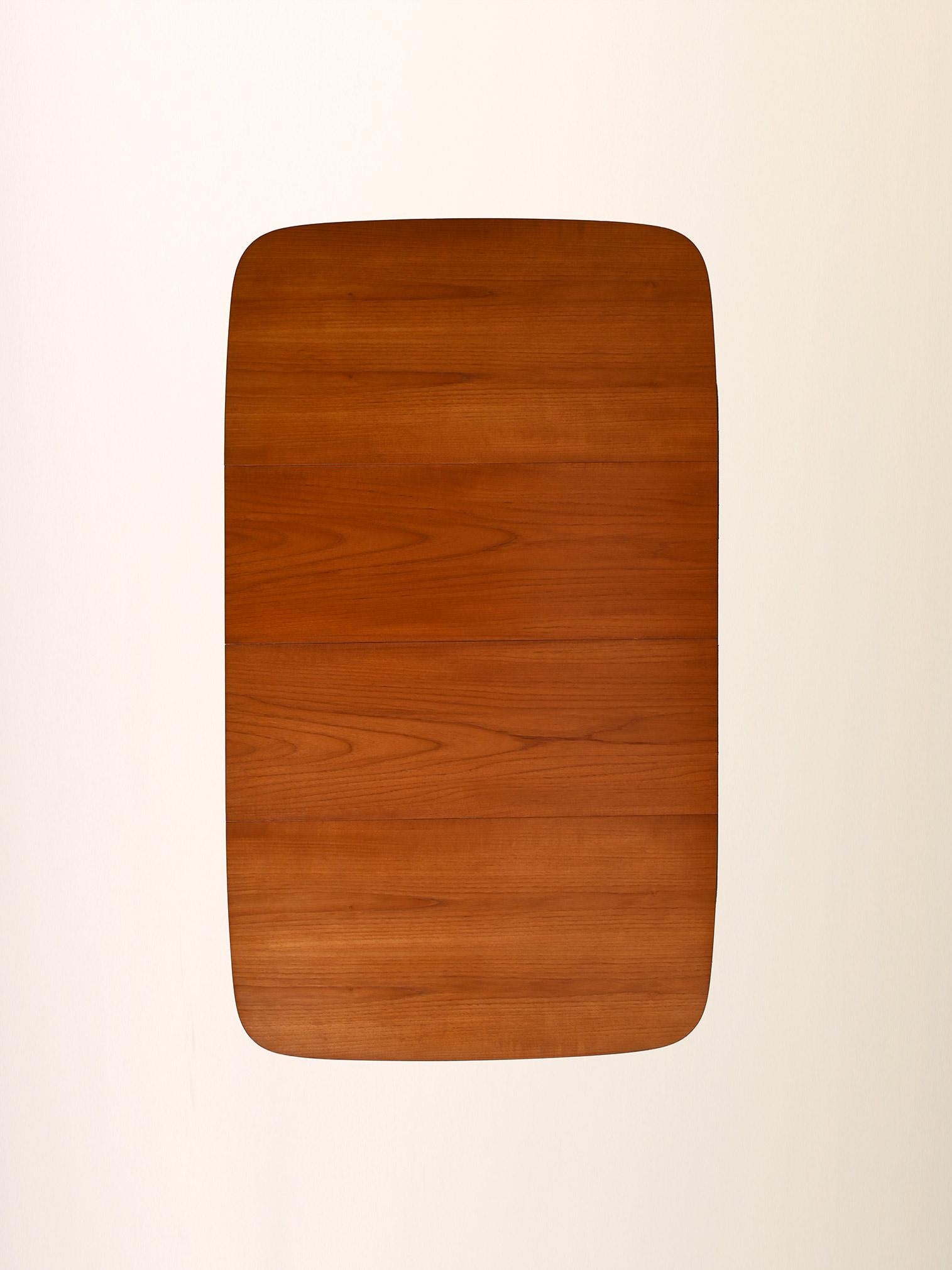 Square table with rounded corners 4