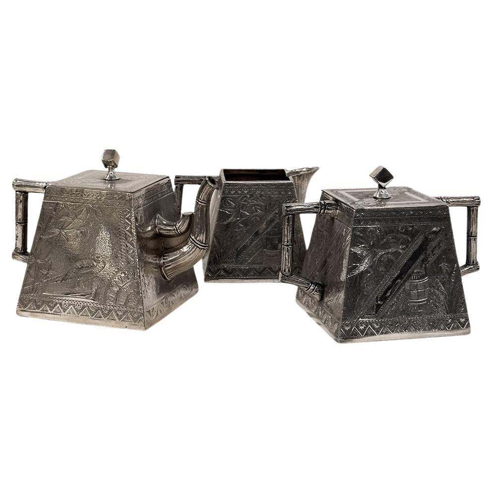 Service à thé cubiste carré de James W. Tufts, Aesthetic Movement plaqué argent  en vente