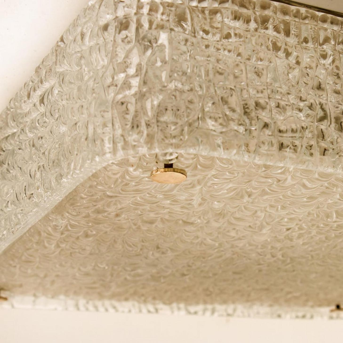 Laiton Supports de lampe ou appliques en verre texturé de forme carrée par Kaiser Leuchten, 1970 en vente
