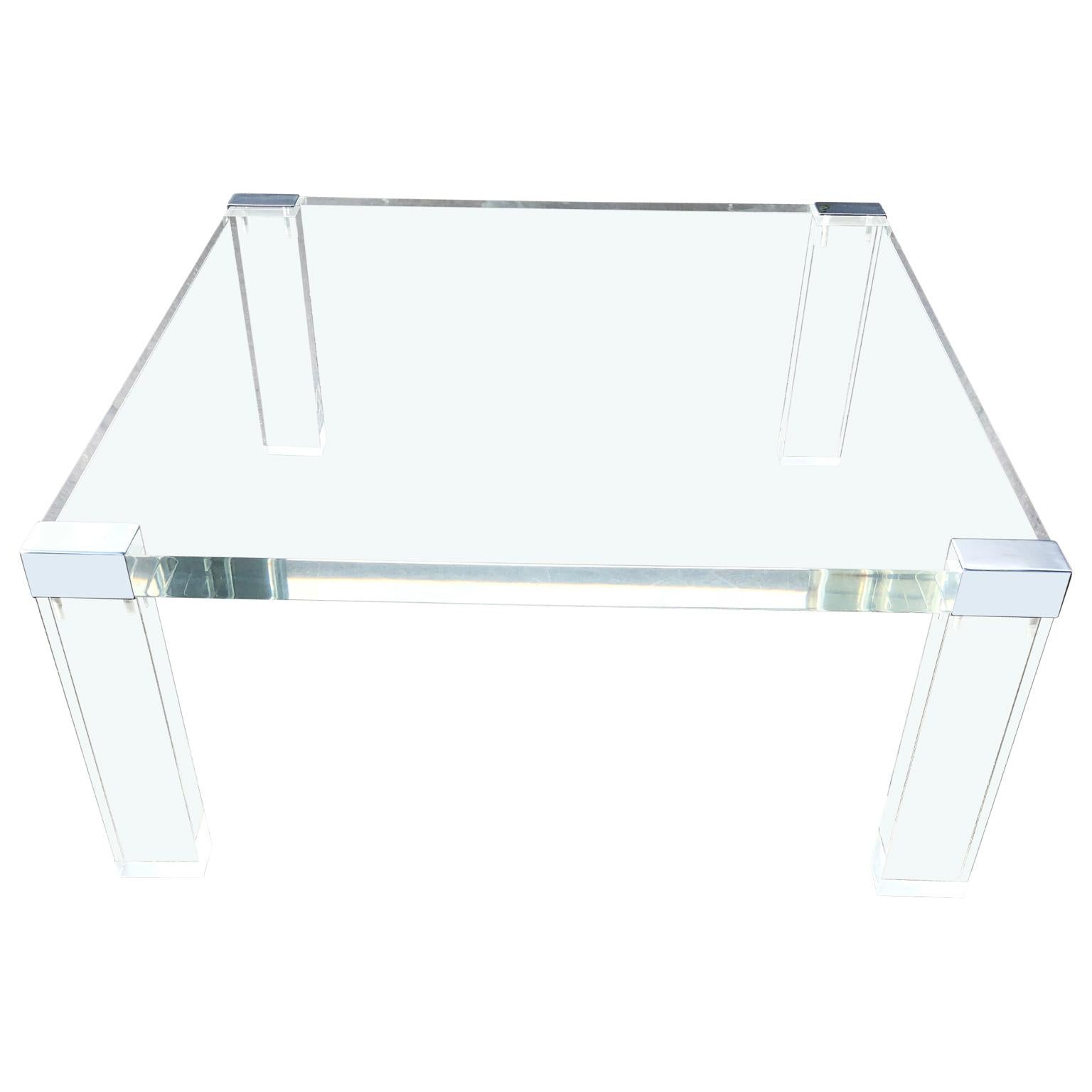 Italian Square Lucite And Chrome Coffee Or Cocktail Table (Moderne der Mitte des Jahrhunderts)