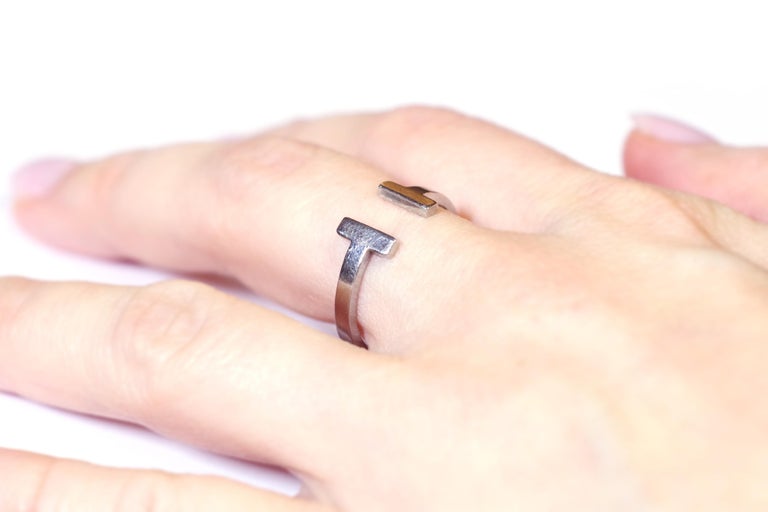 Square Tiffany T Ring in 18 Karat White Gold For Sale at 1stDibs