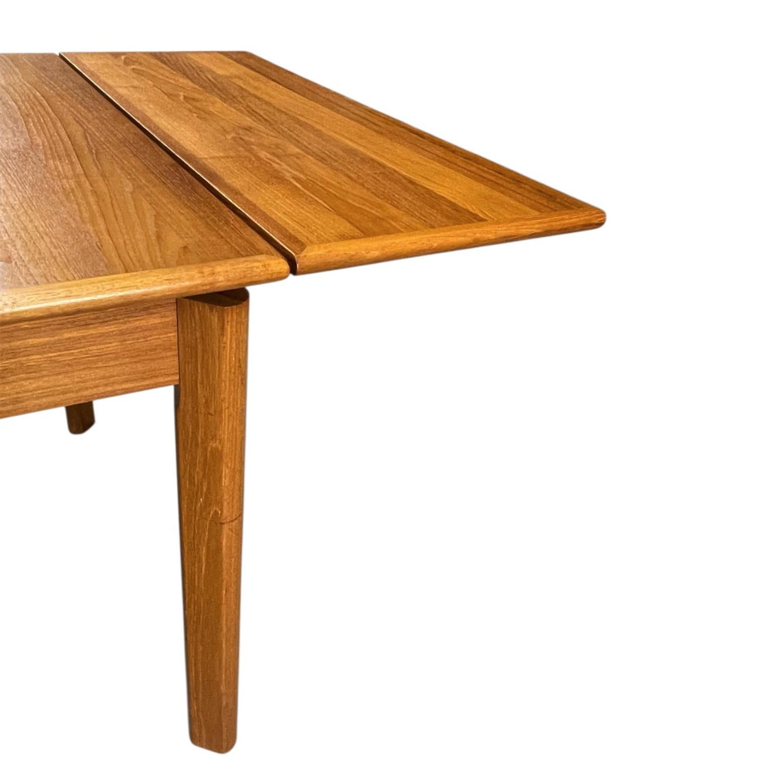 De cuadrada a rectangular BRDR Furbo Mesa de comedor extensible de teca danesa Teca en venta