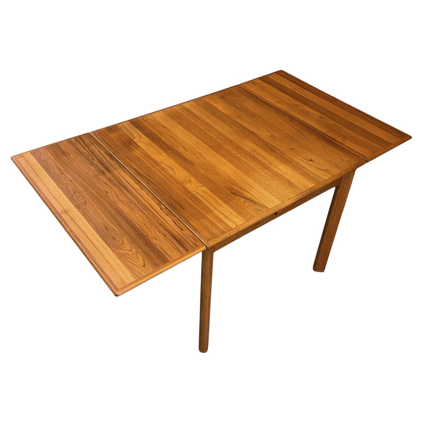 De cuadrada a rectangular BRDR Furbo Mesa de comedor extensible de teca danesa en venta