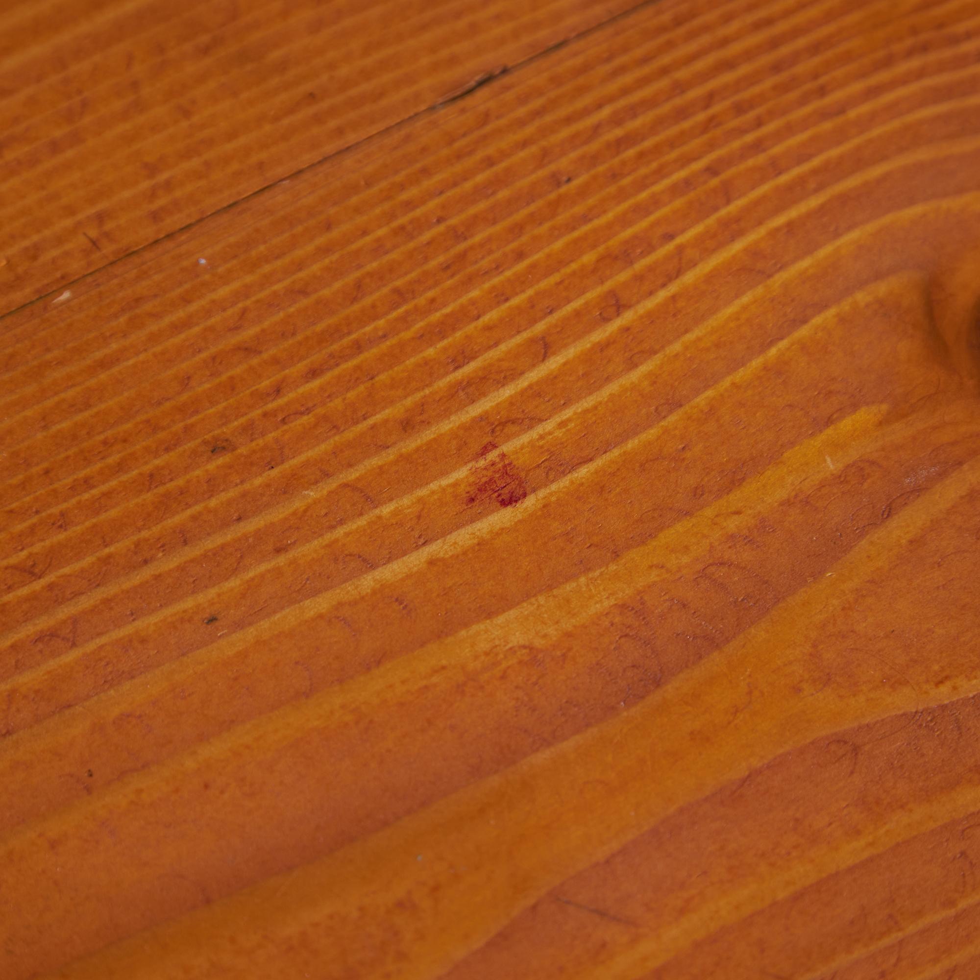 Table de salle à manger en pin à plateau carré en vente 6