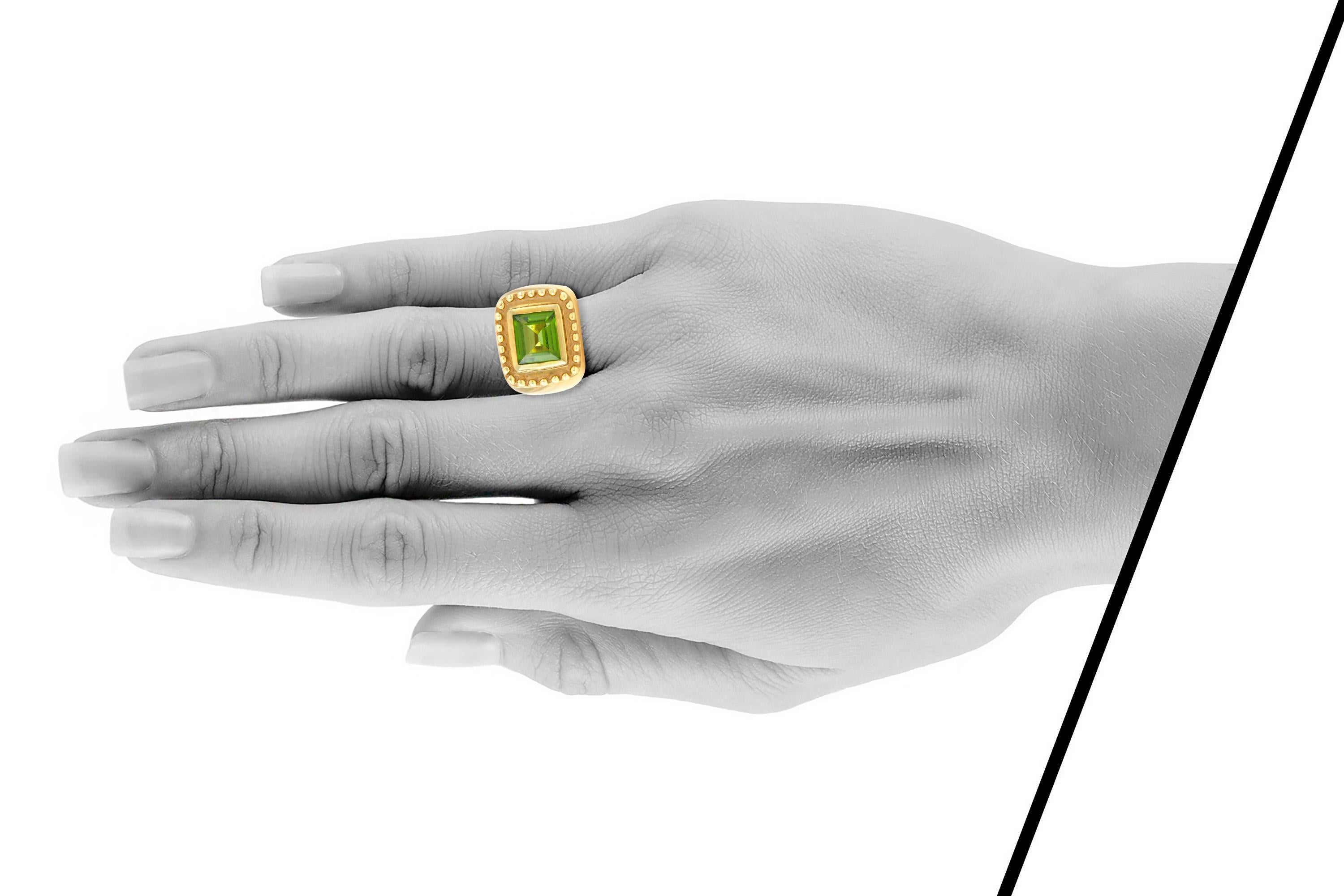 Square Tourmaline Gold Cocktail Ring In Excellent Condition For Sale In New York, NY