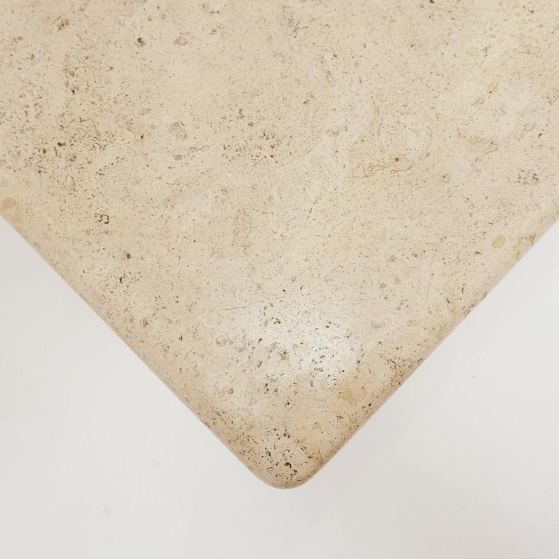 Table basse carrée en travertin par Mario Bellini pour Cassina, Circa 1975 en vente 4