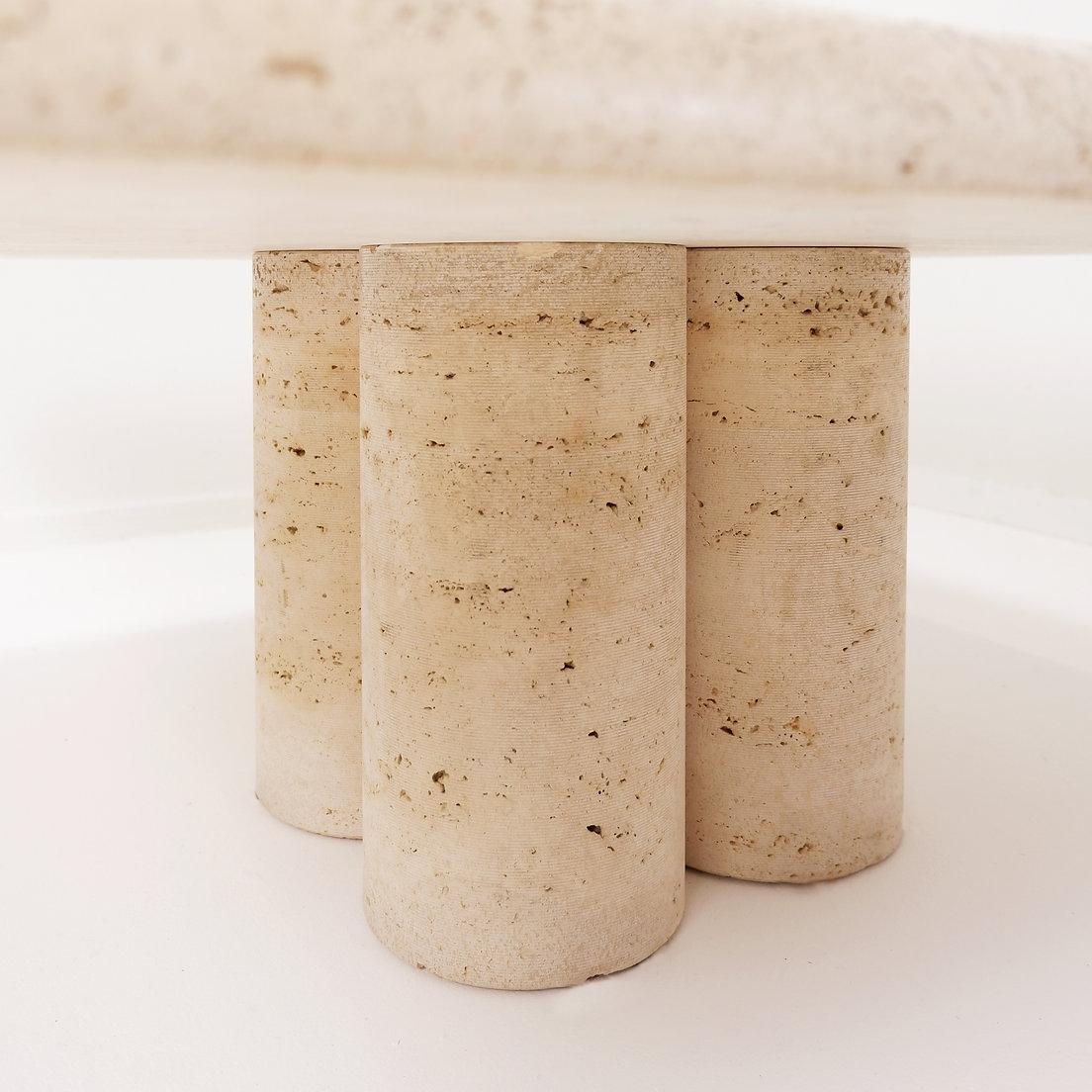 Mid-Century Modern Table basse carrée en travertin par Mario Bellini pour Cassina, Circa 1975 en vente