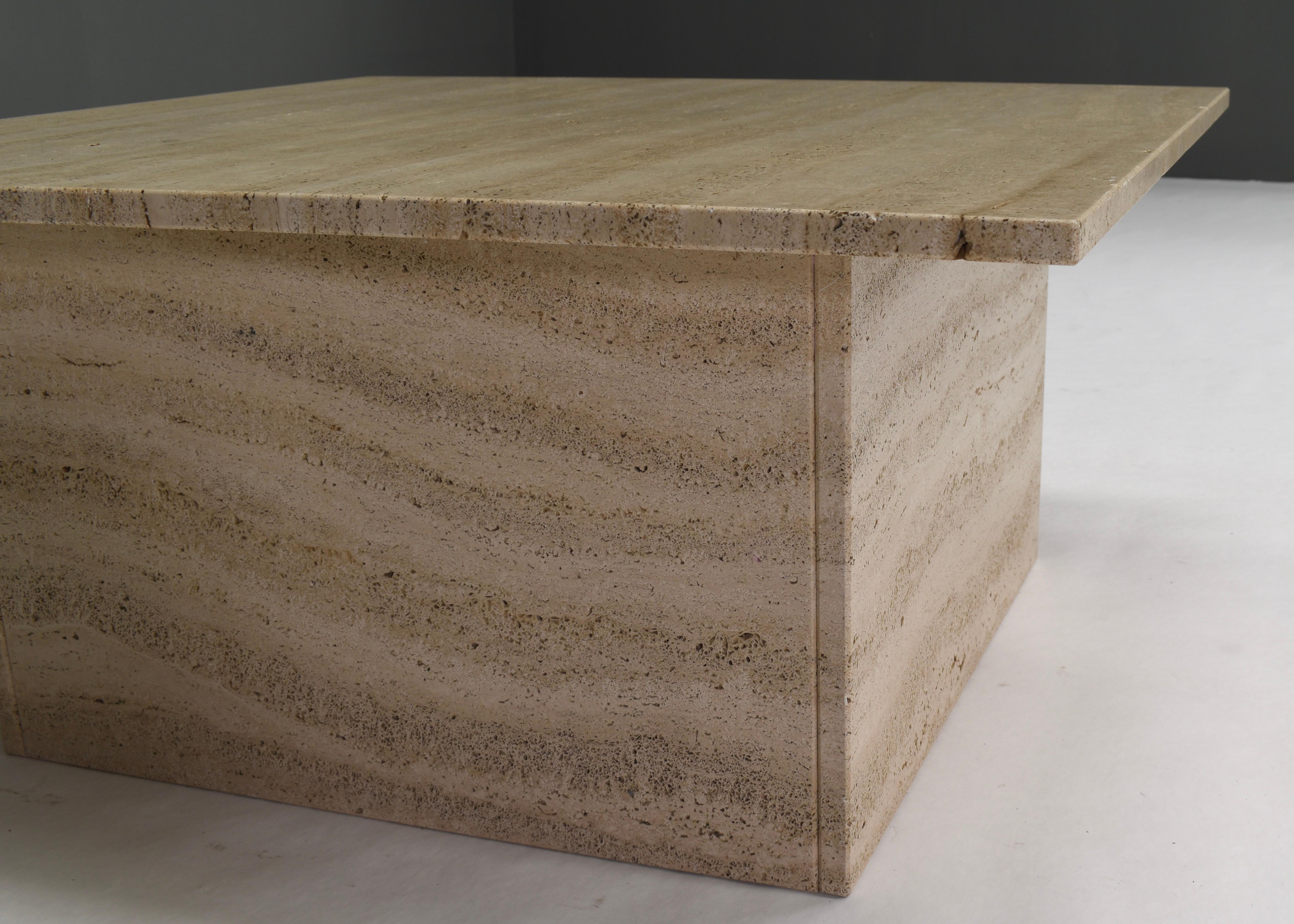 Square Travertine Coffee Table in the style of Up&Up Mangiarotti, Italy, 1970 For Sale 6