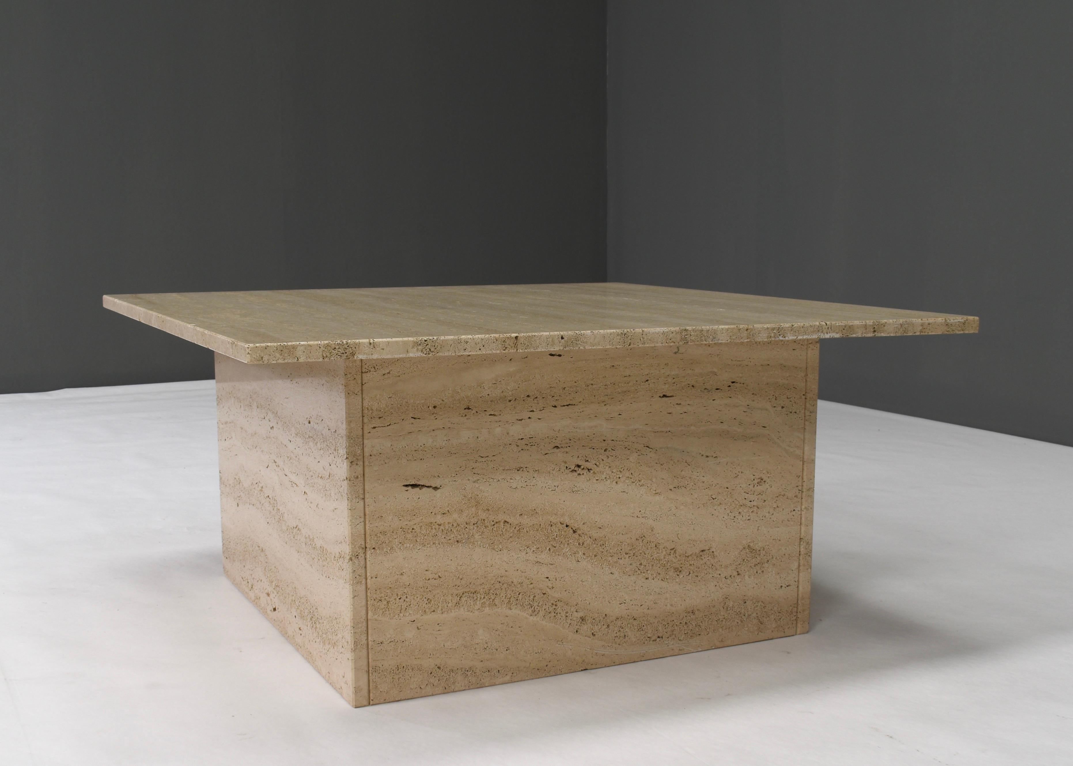 Late 20th Century Square Travertine Coffee Table in the style of Up&Up Mangiarotti, Italy, 1970 For Sale