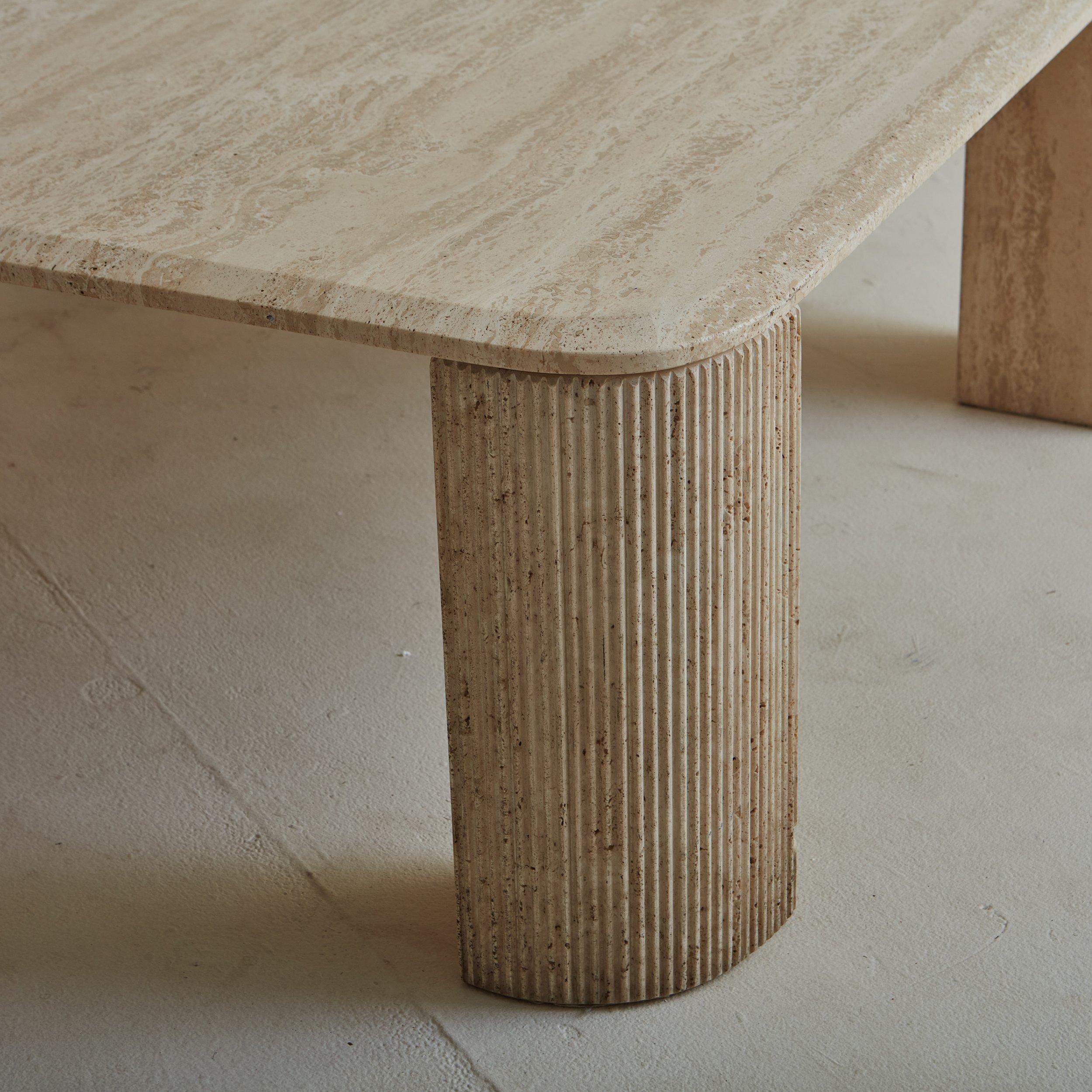 Square Travertine Coffee Table with Fluted Legs, Italy 20th Century In Good Condition For Sale In Chicago, IL