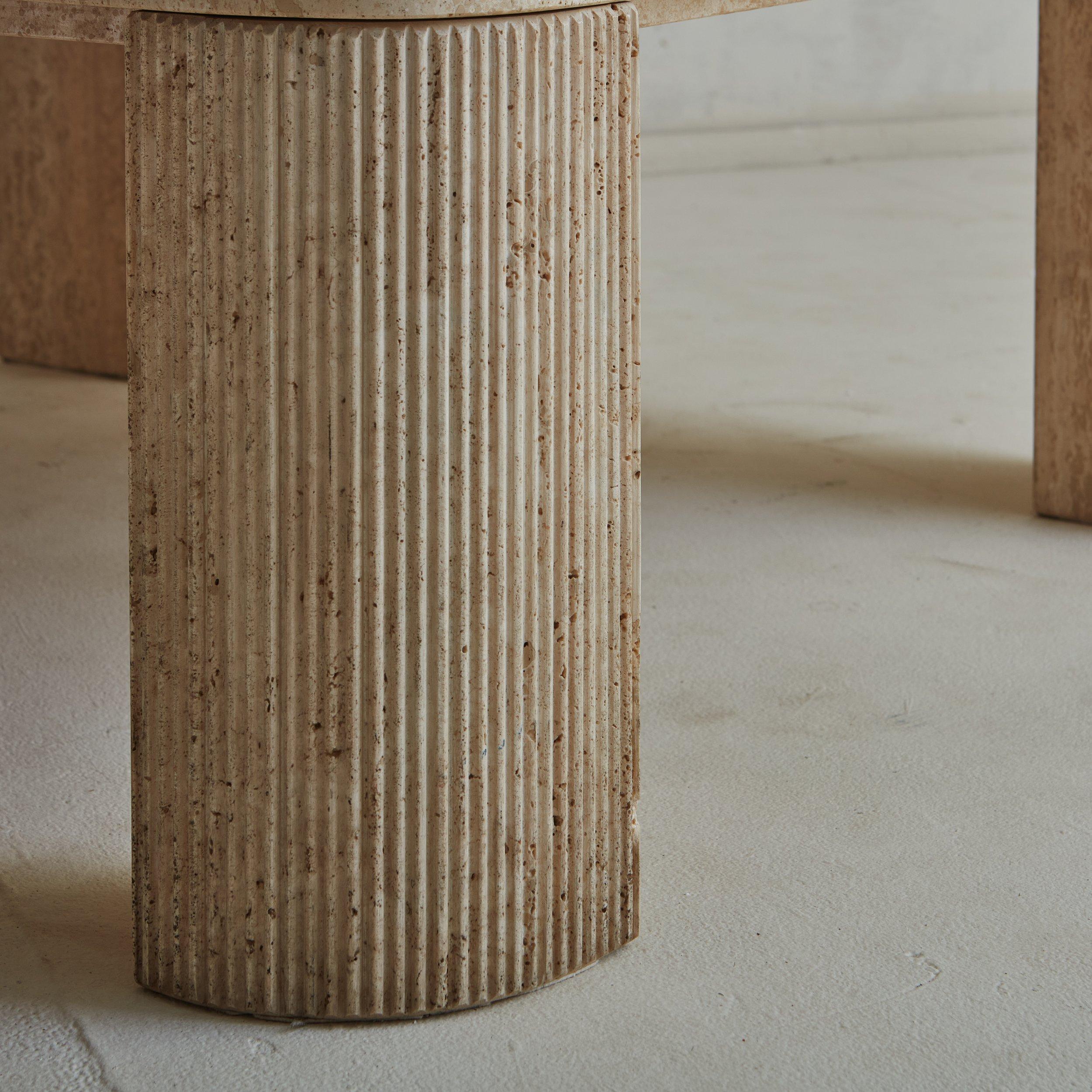 Square Travertine Coffee Table with Fluted Legs, Italy 20th Century For Sale 4