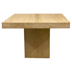 Quadratischer Beistelltisch aus Travertin, Italien, 1970er Jahre