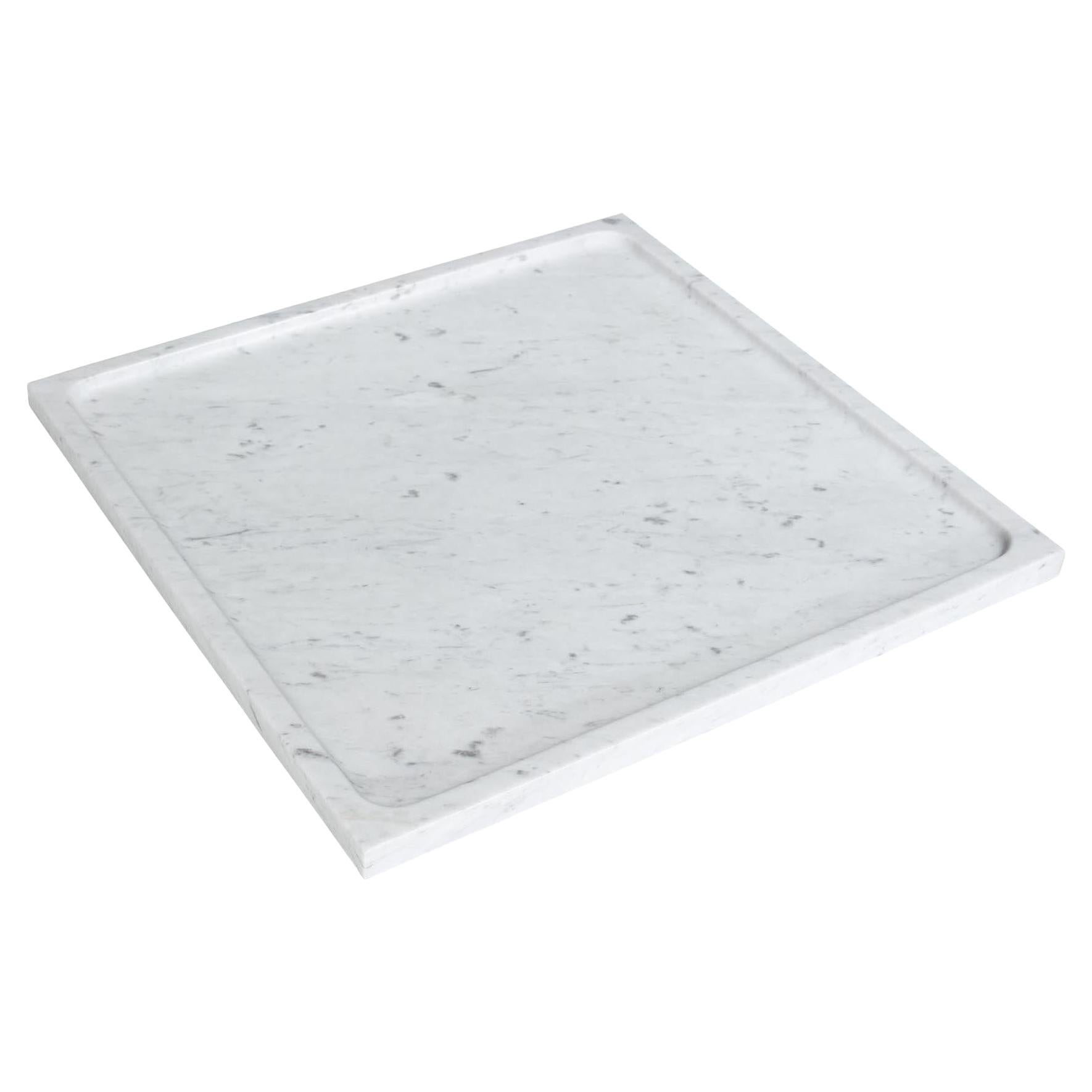 Quadratisches Tablett – Carrara-Marmor im Angebot