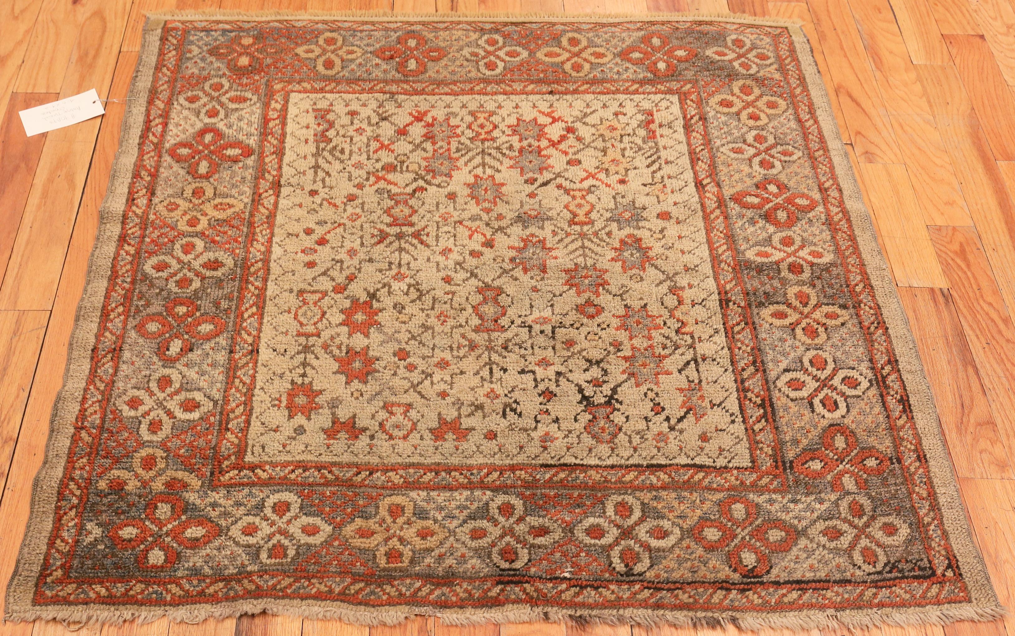 Oushak Antique Turkish Ghiordes Rug. 4 ft x 4 ft 2 in For Sale