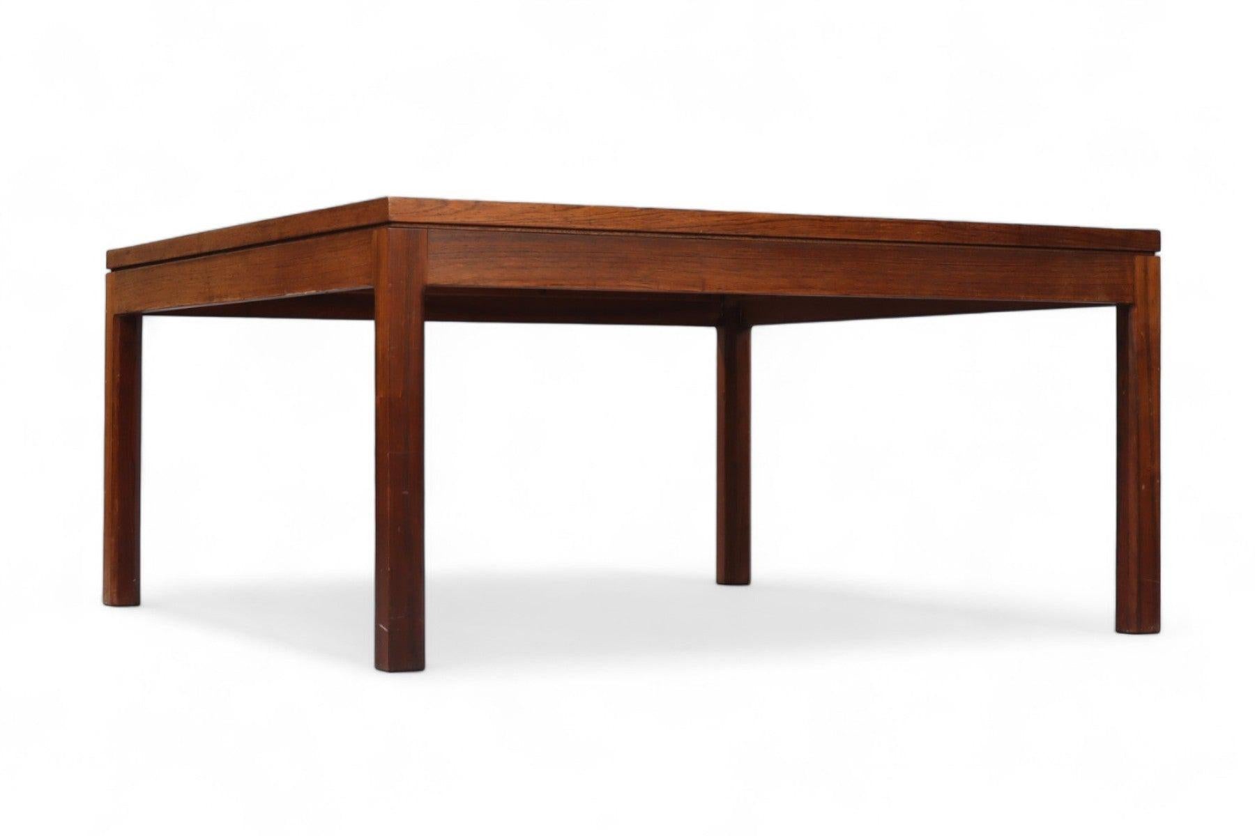 Quadratischer Tue Poulsen Keramik-Kunstfliesen-Couchtisch aus Palisanderholz (Moderne der Mitte des Jahrhunderts) im Angebot