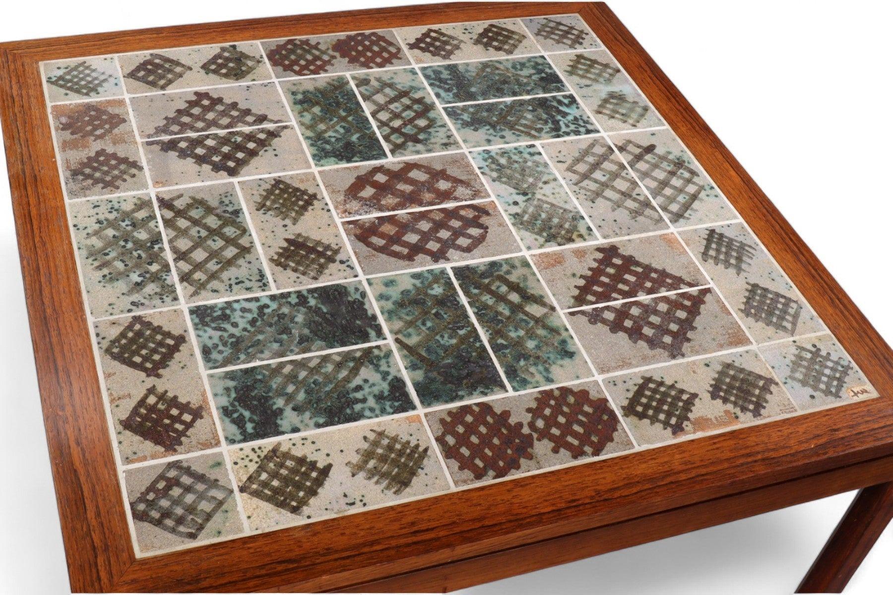 Quadratischer Tue Poulsen Keramik-Kunstfliesen-Couchtisch aus Palisanderholz (Dänisch) im Angebot