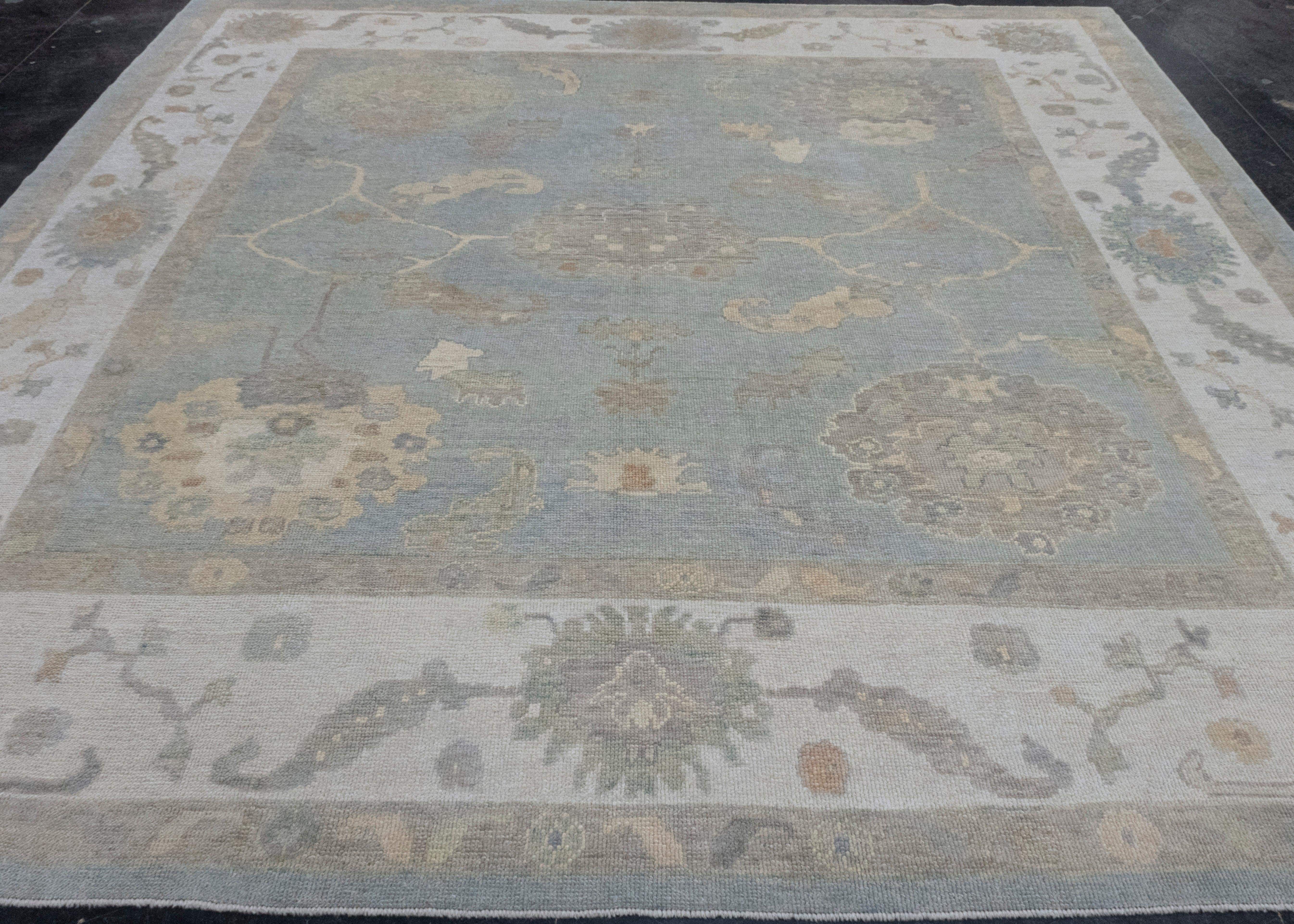Quadratischer türkischer Oushak-Teppich 10'3