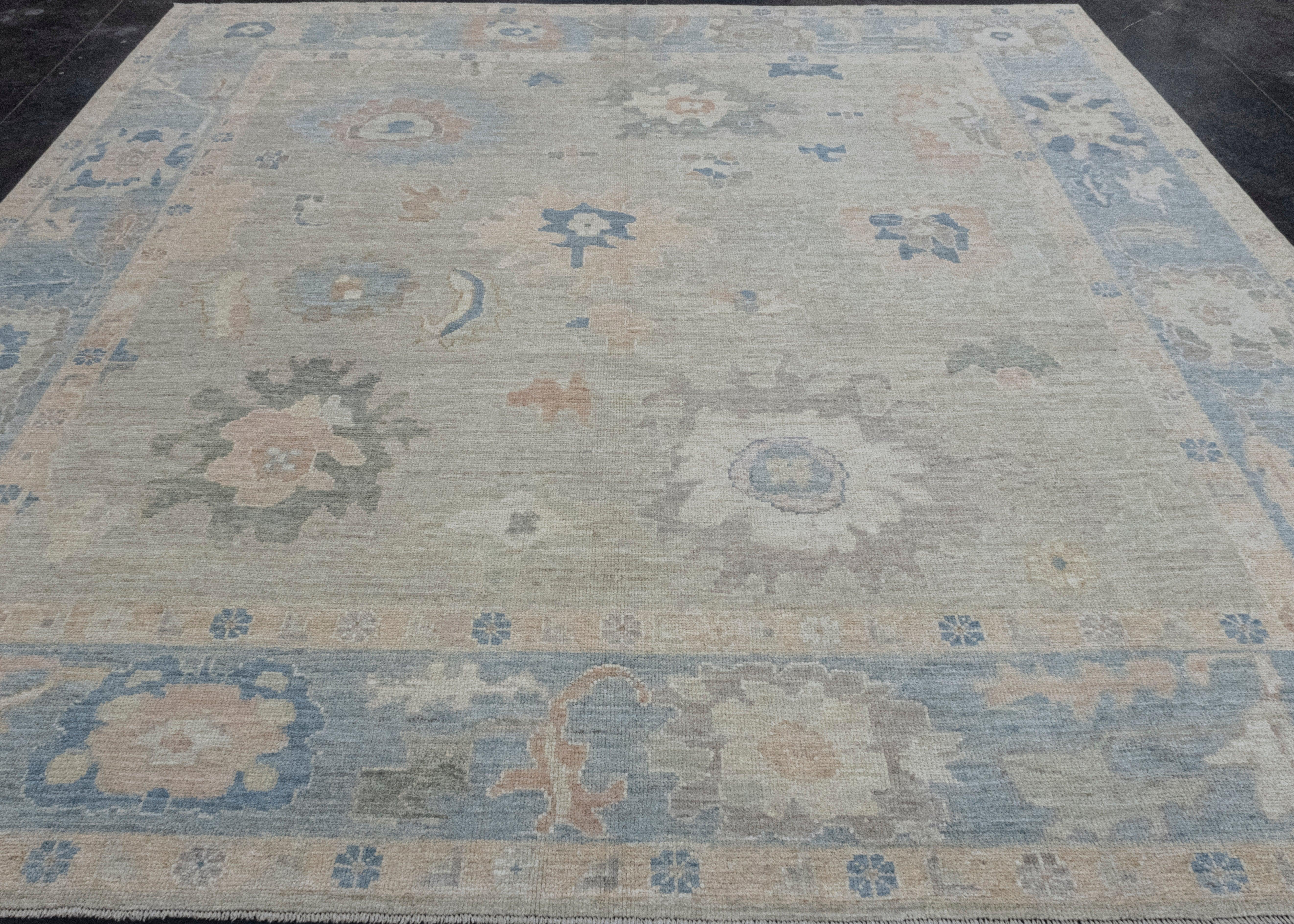 Quadratischer türkischer Oushak-Teppich 10'3