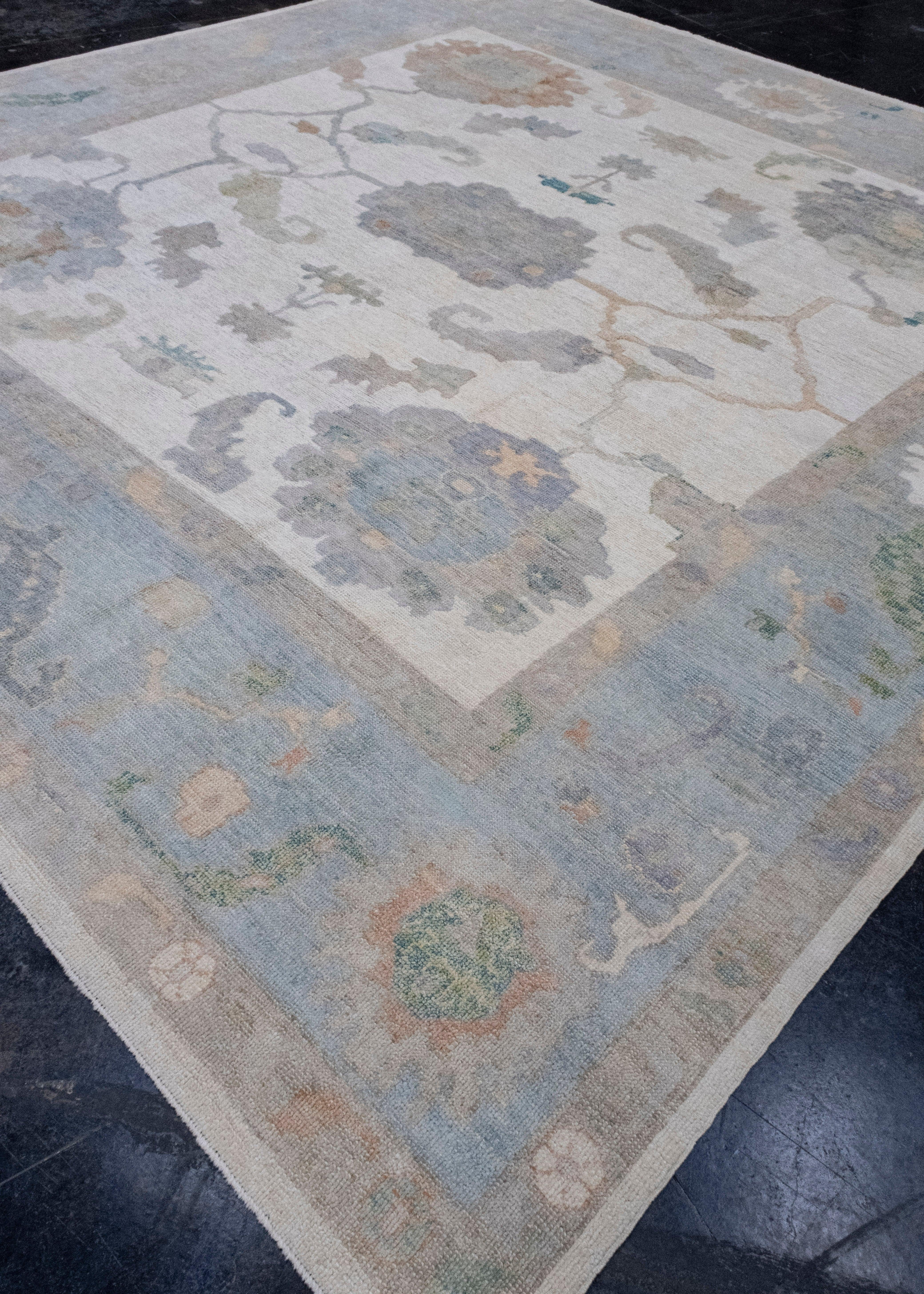 Quadratischer türkischer Oushak-Teppich 11'10